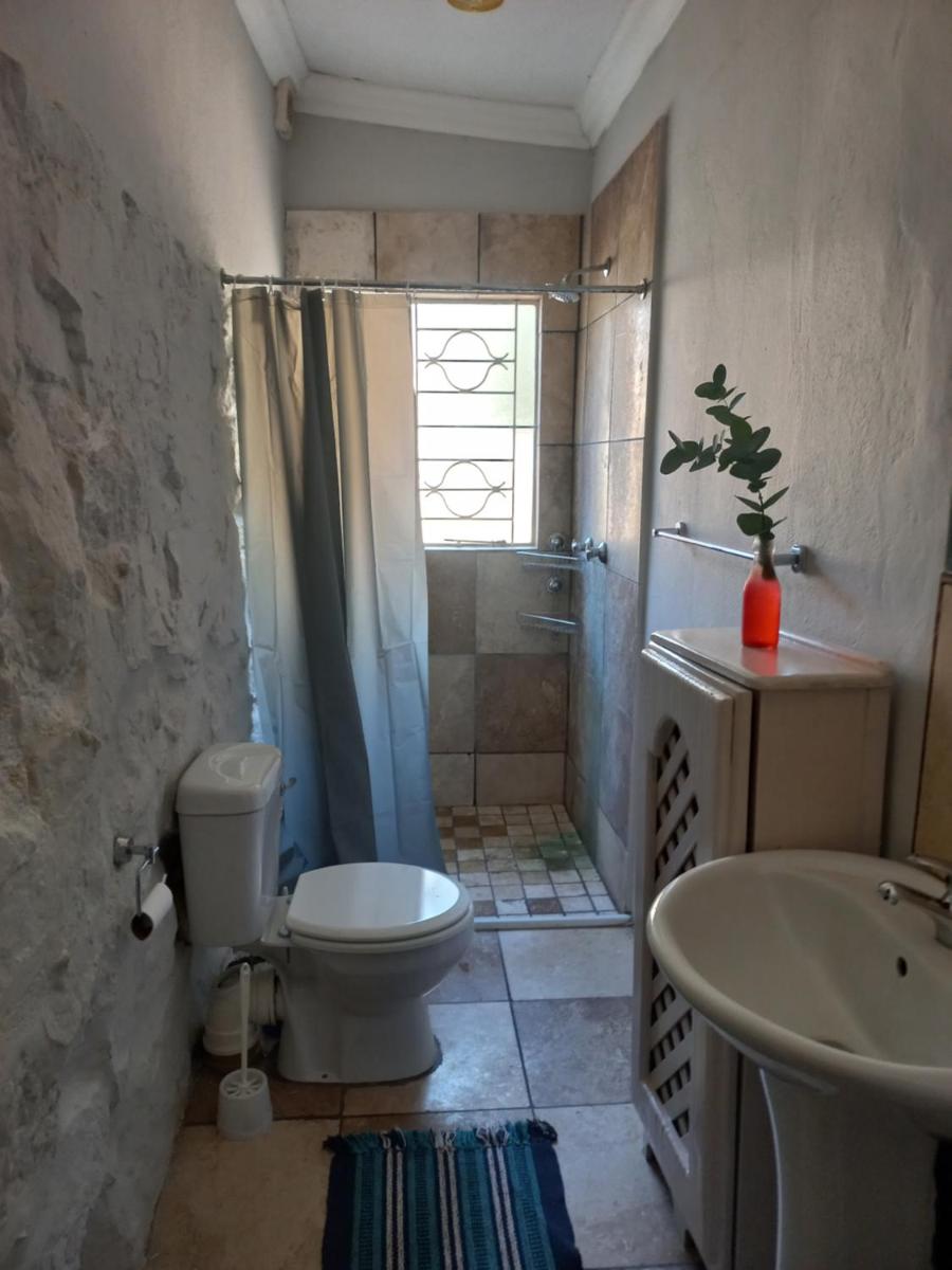 Deluxe Double Room (2 Adults + 1 Child) photo 2