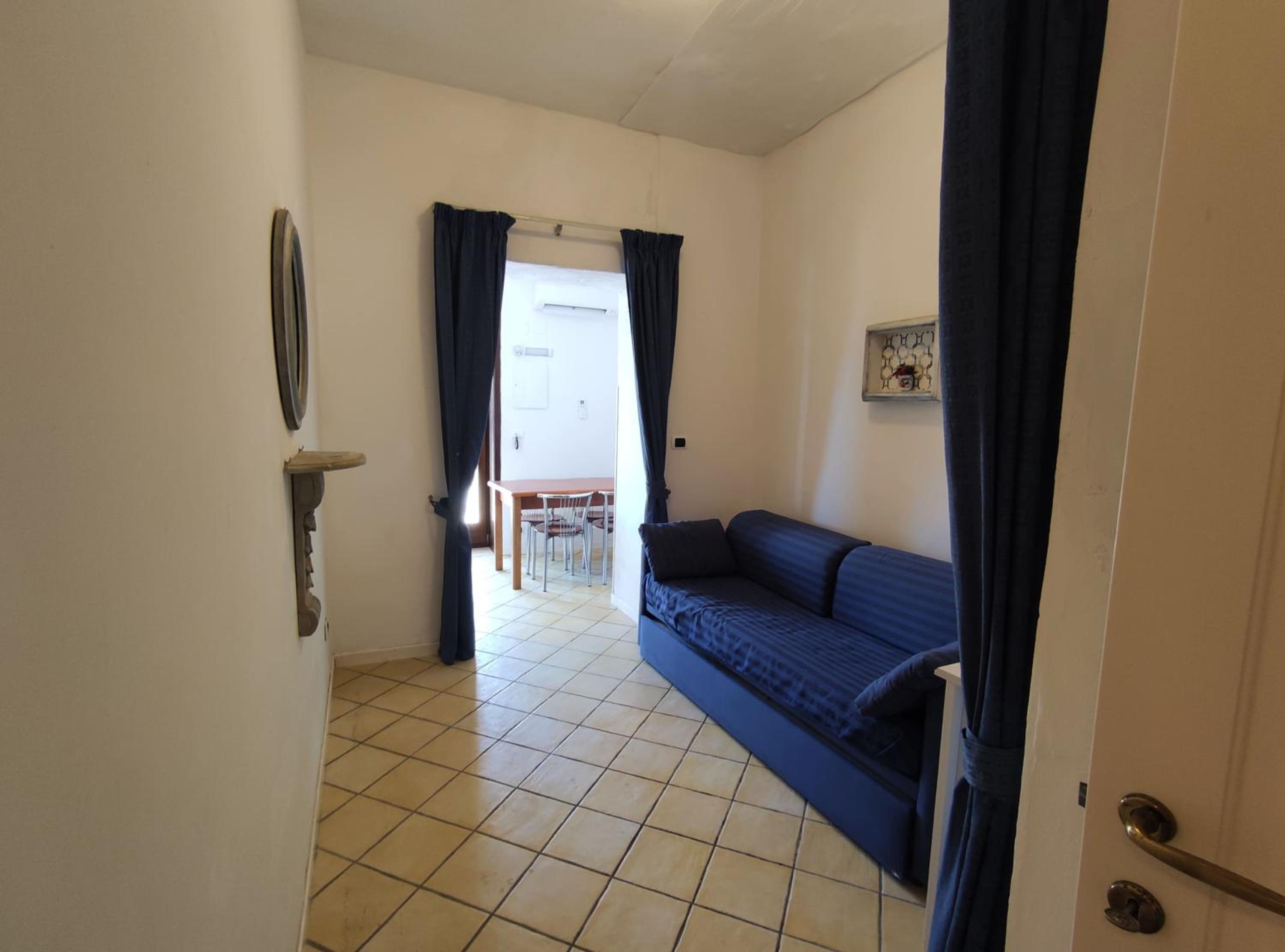 Superior One-Bedroom Apartment - Photo 1