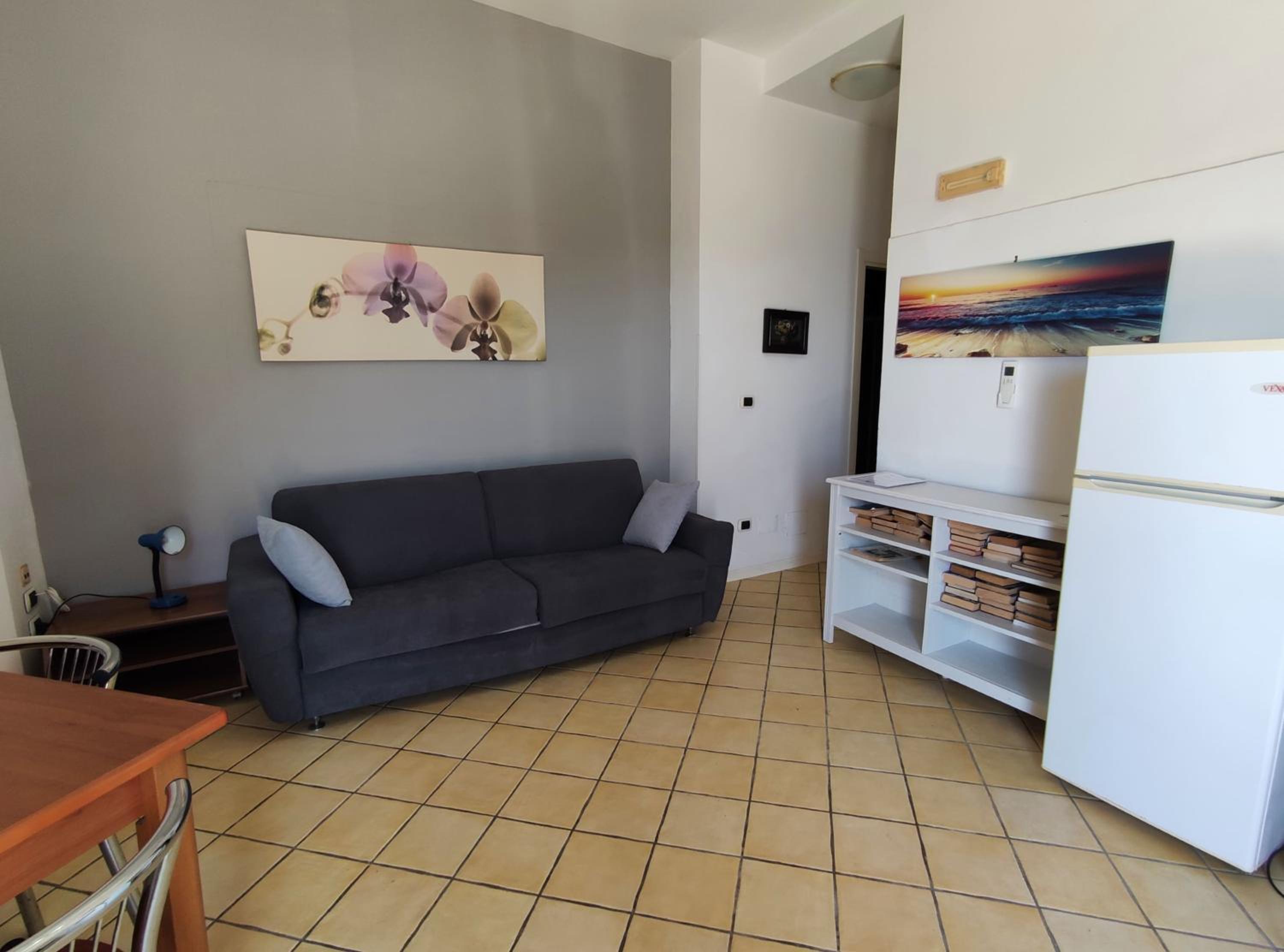 Superior One-Bedroom Apartment - Photo 16