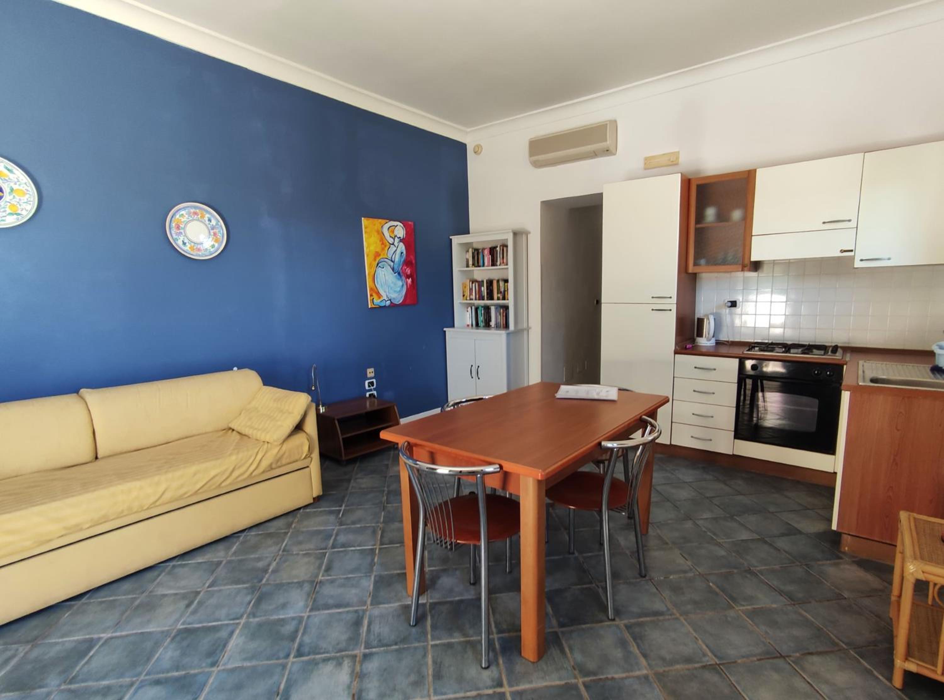 Superior One-Bedroom Apartment - Photo 17