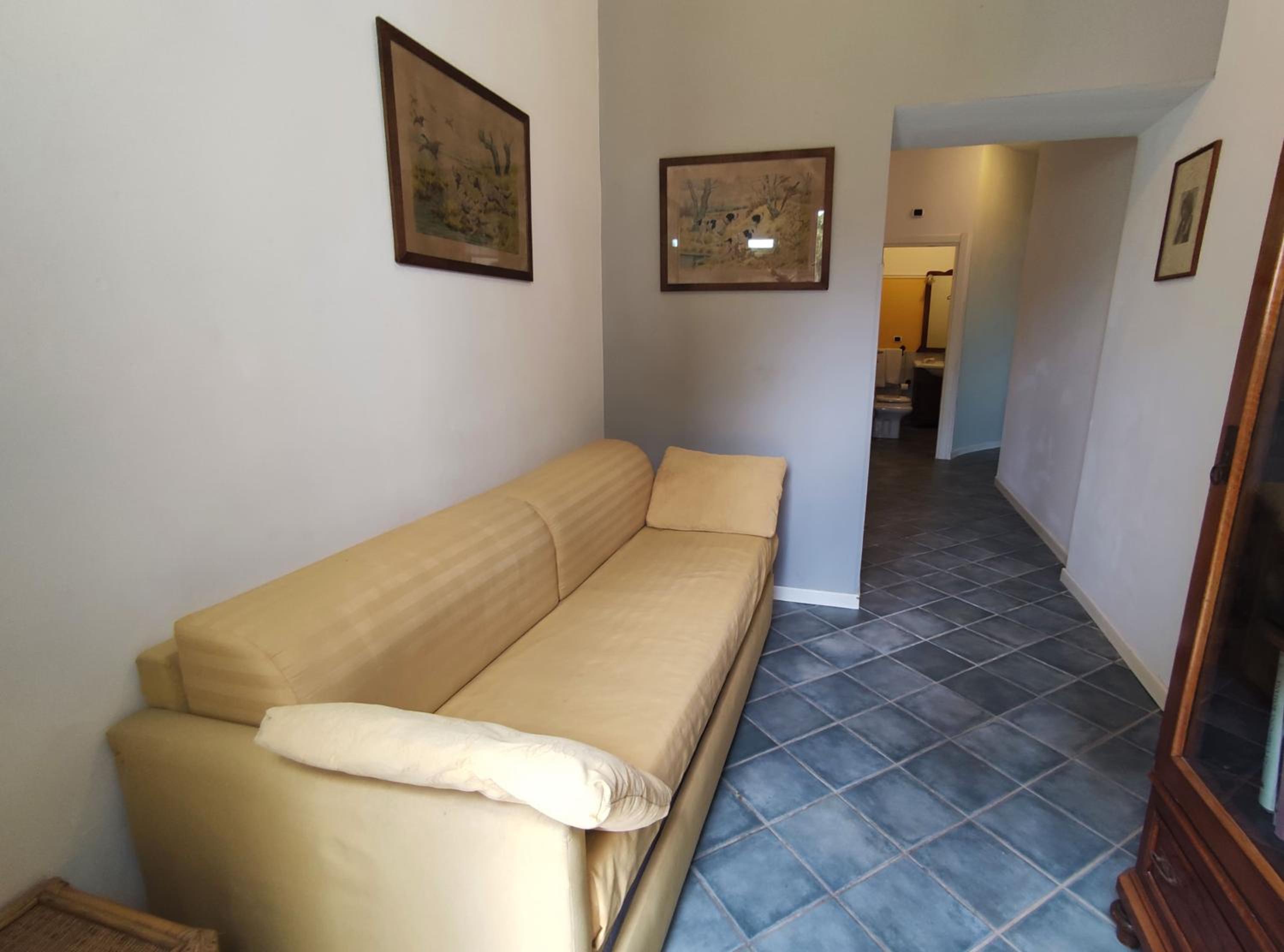 Two-Bedroom Apartment - Photo 2