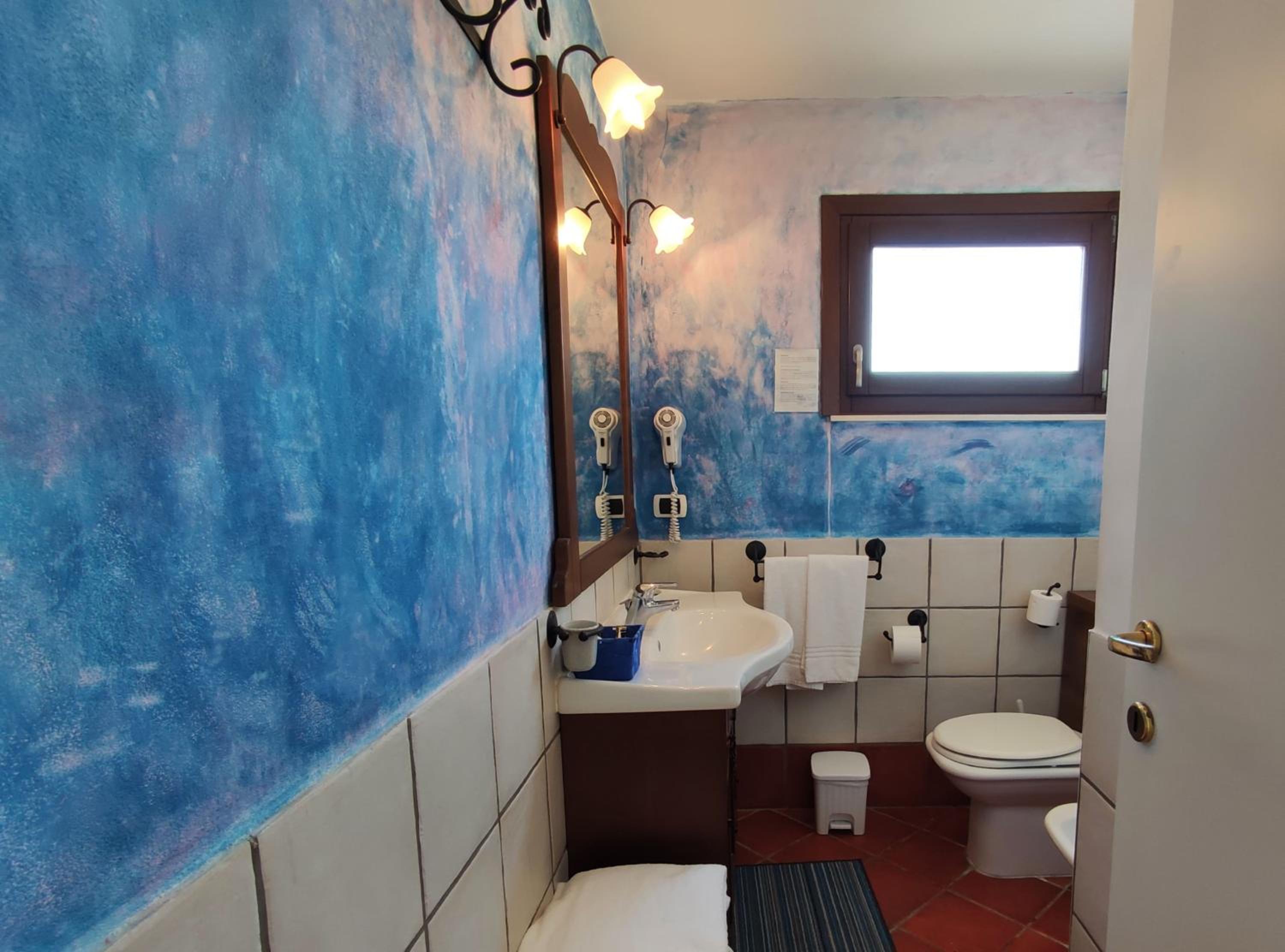 Two-Bedroom Apartment - Photo 14