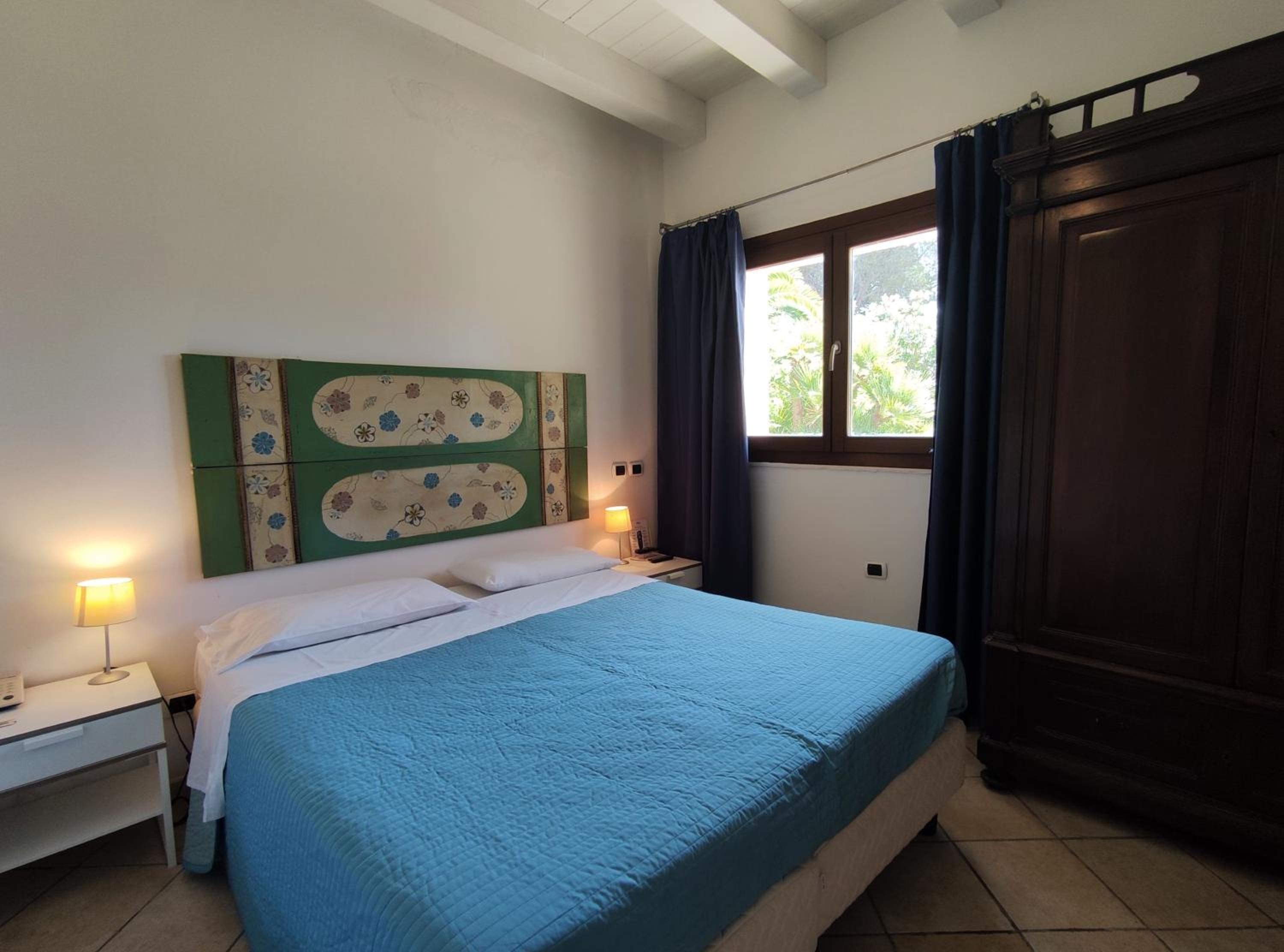 One-Bedroom Apartment - Photo 3
