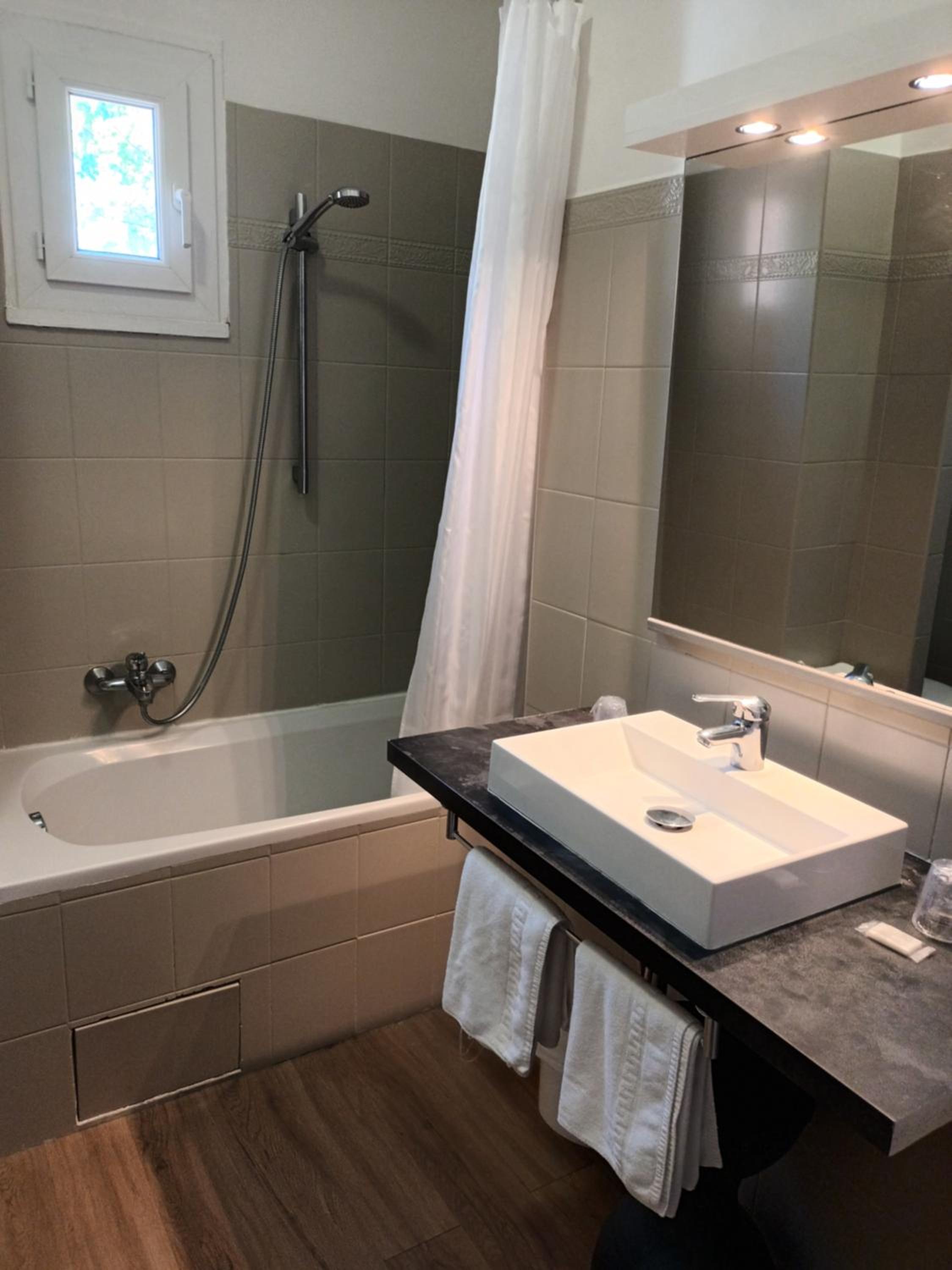 Superior Double or Twin Room photo 3