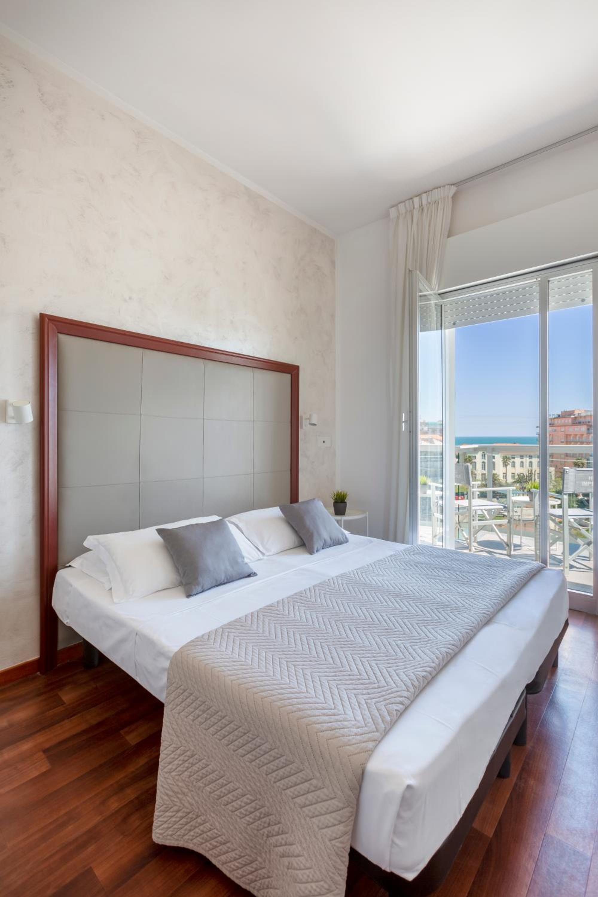 Double or Twin Room photo 1