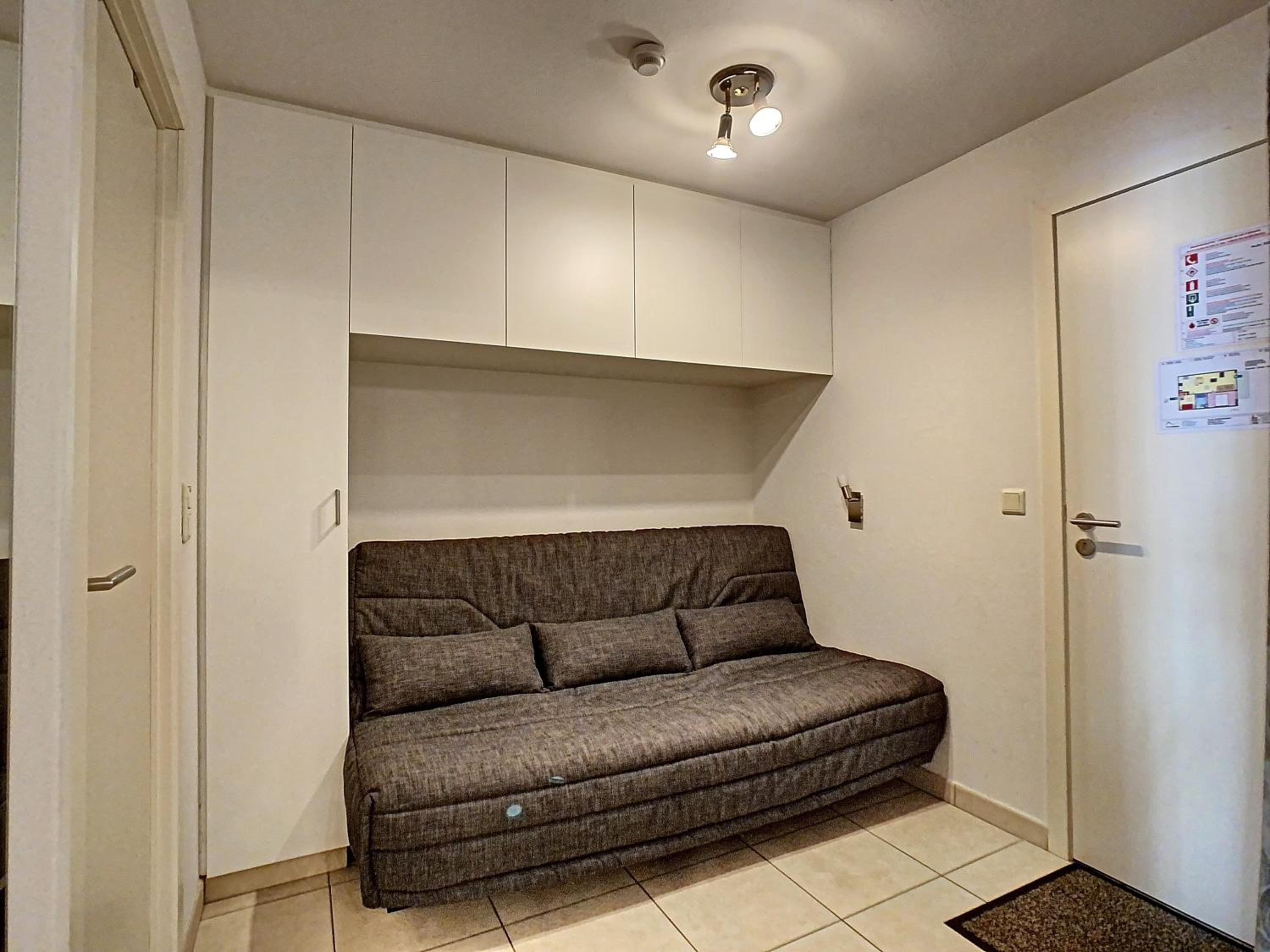 One-Bedroom Apartment photo 2