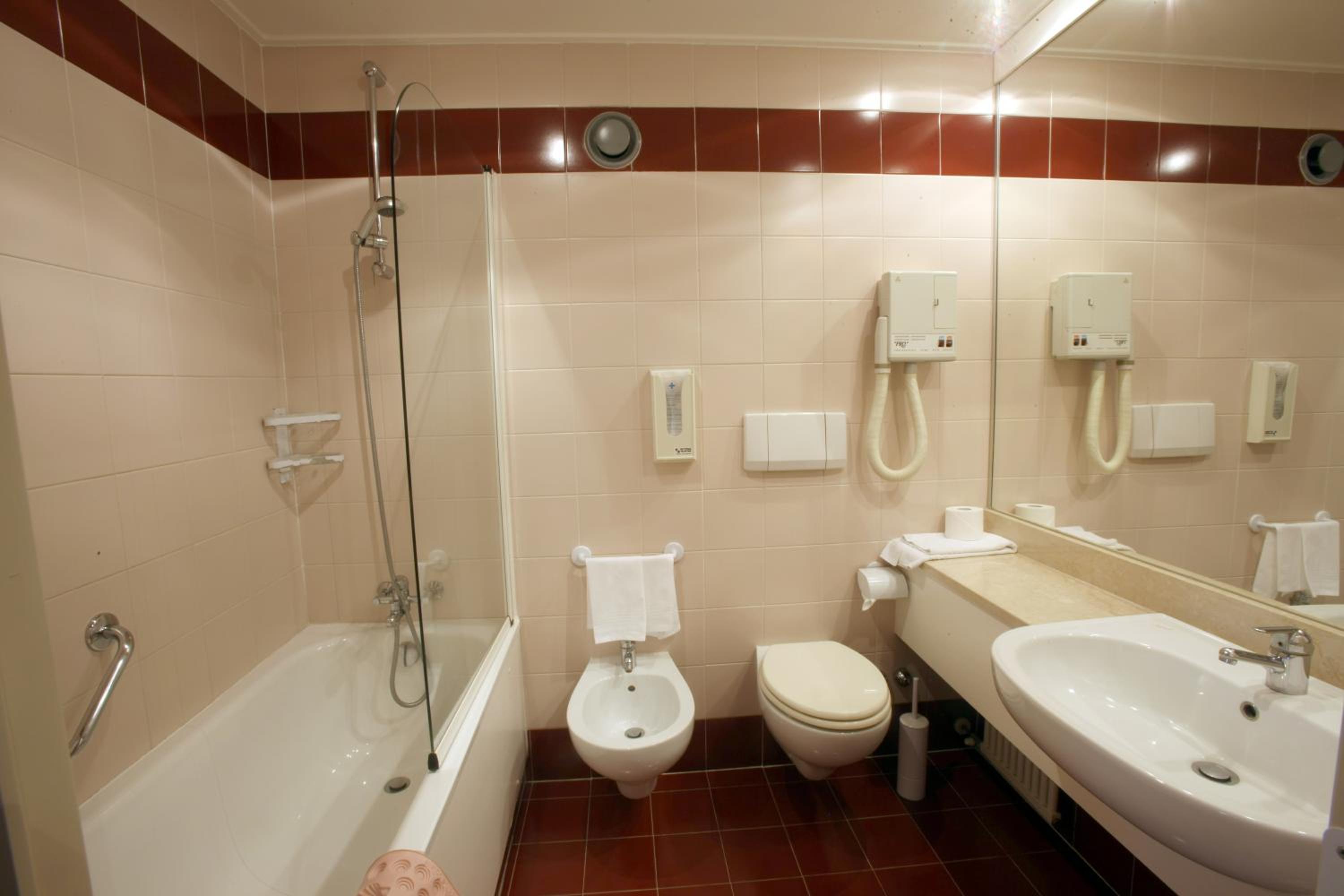 Standard Triple Room photo 3