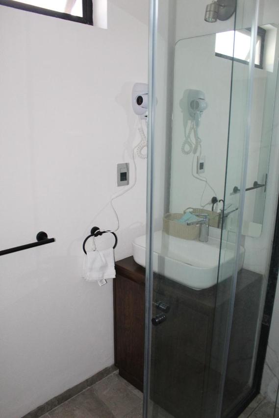 Deluxe Room - Photo 8
