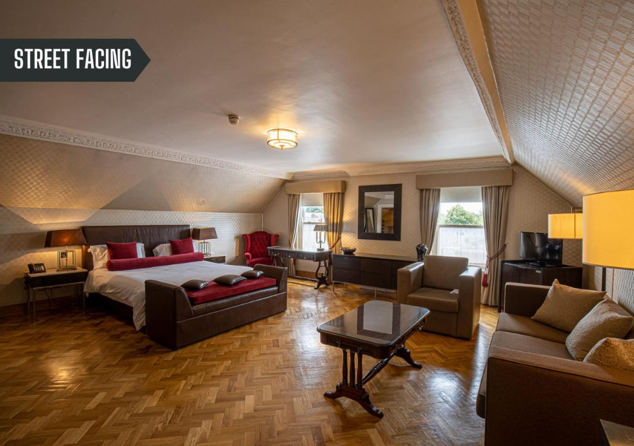 Penthouse Suite