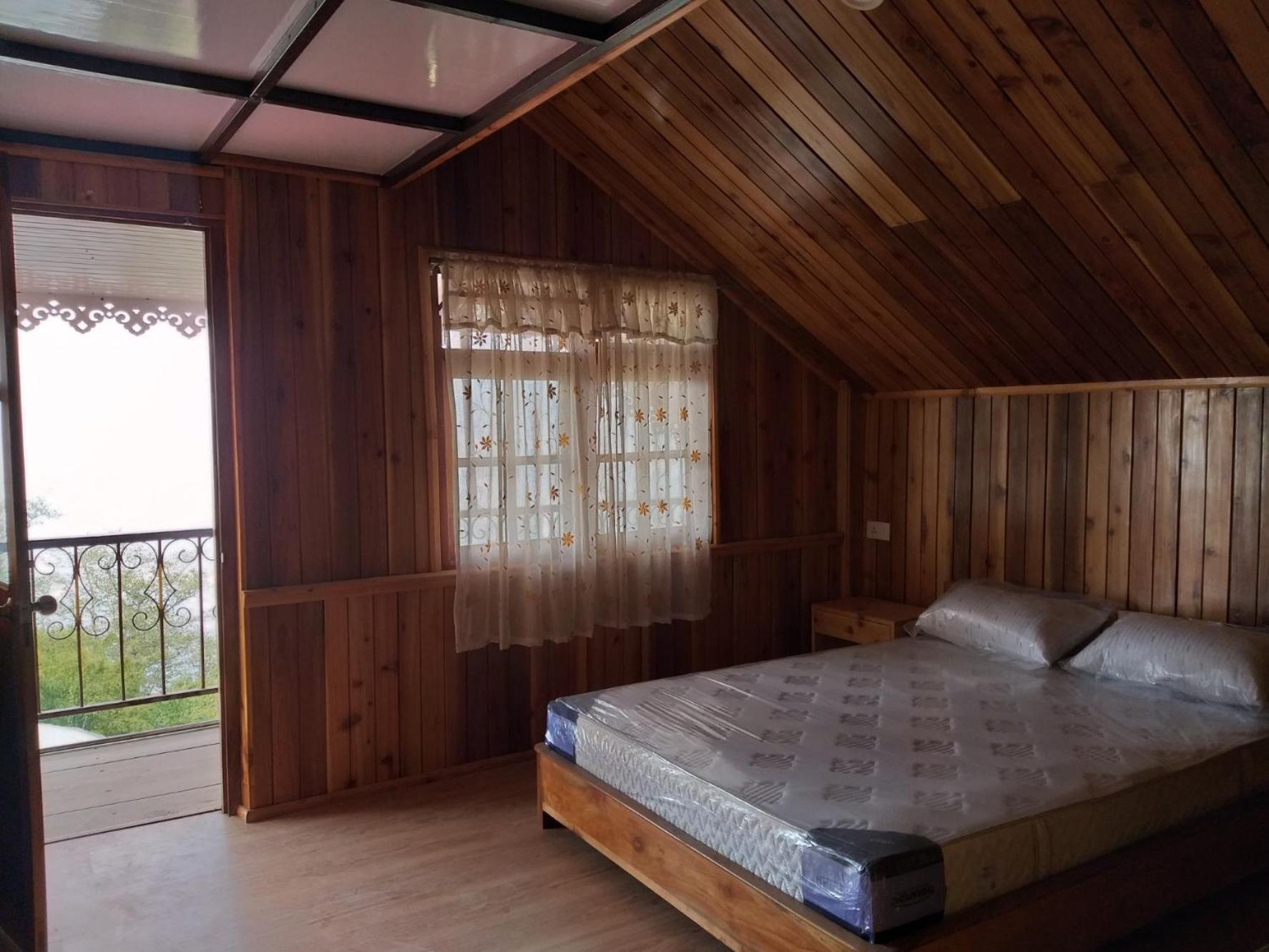 Triple Room with Balcony