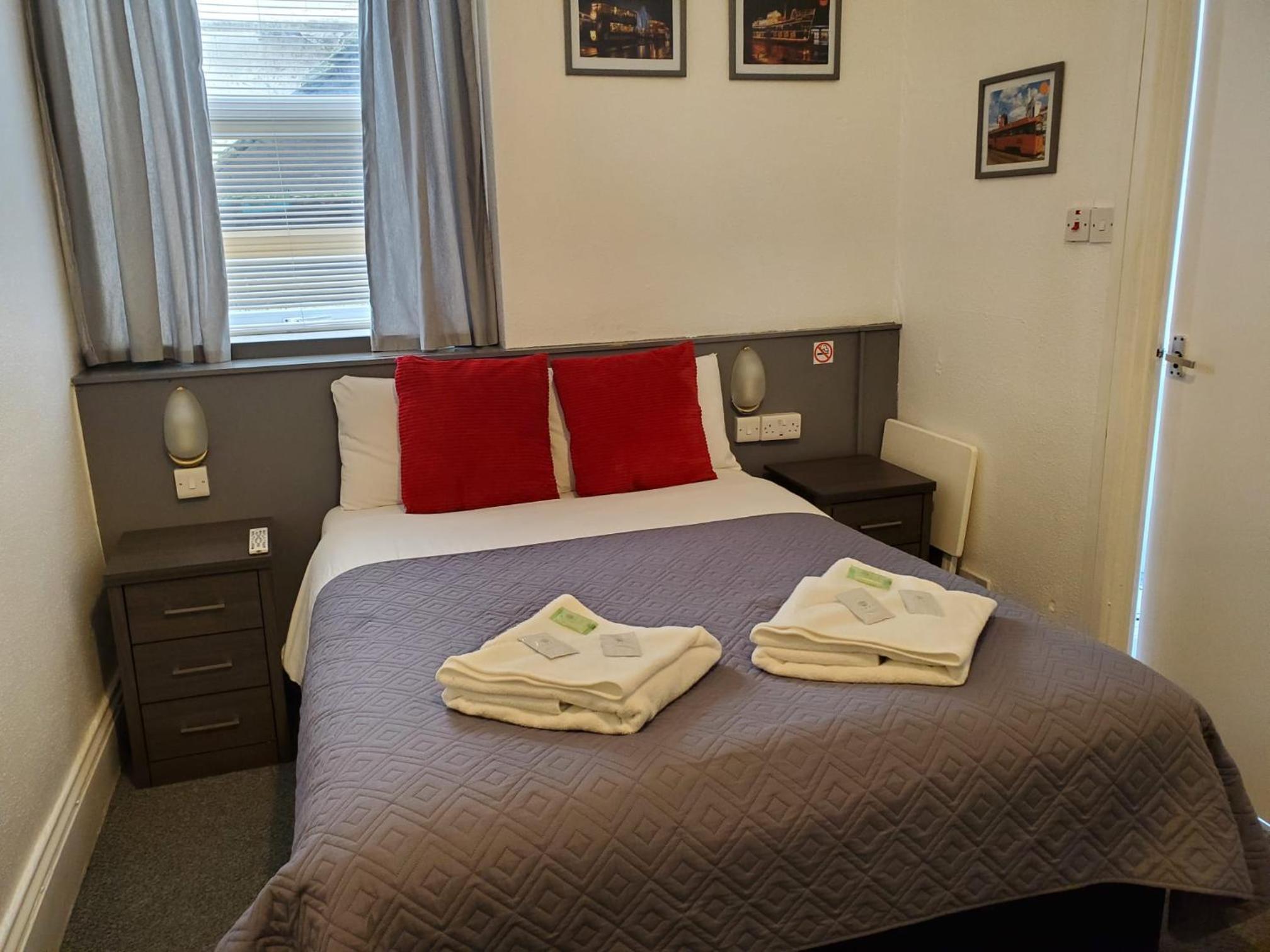 Double Room - Photo 5