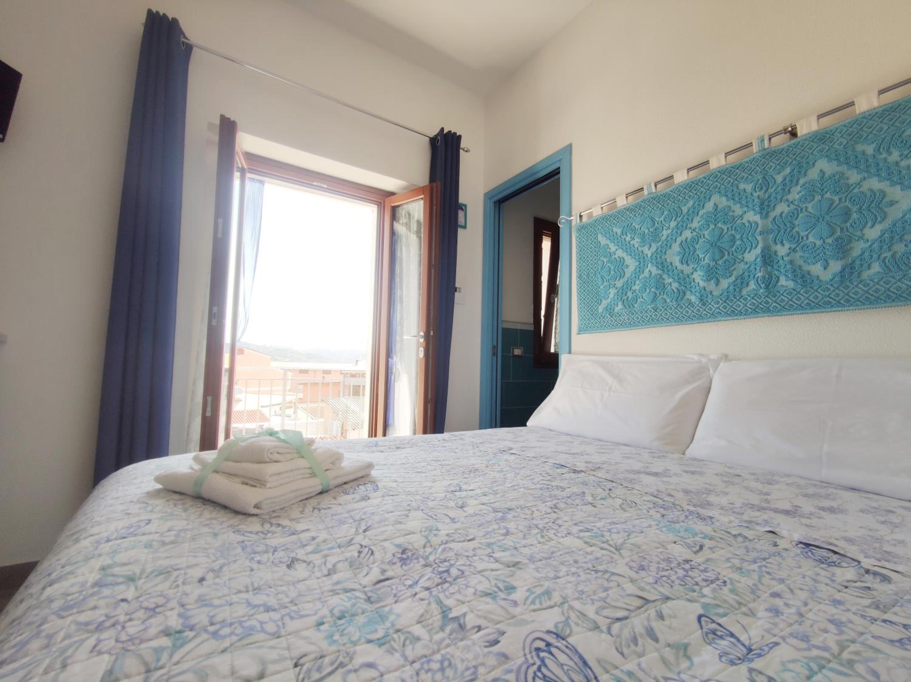 Double Room with Balcony photo 3