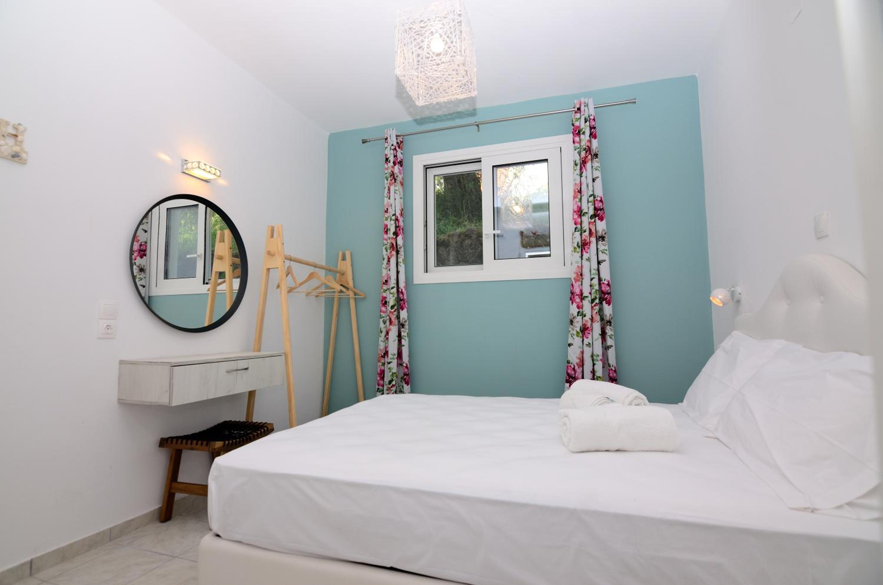 Superior One-Bedroom Apartment photo 2