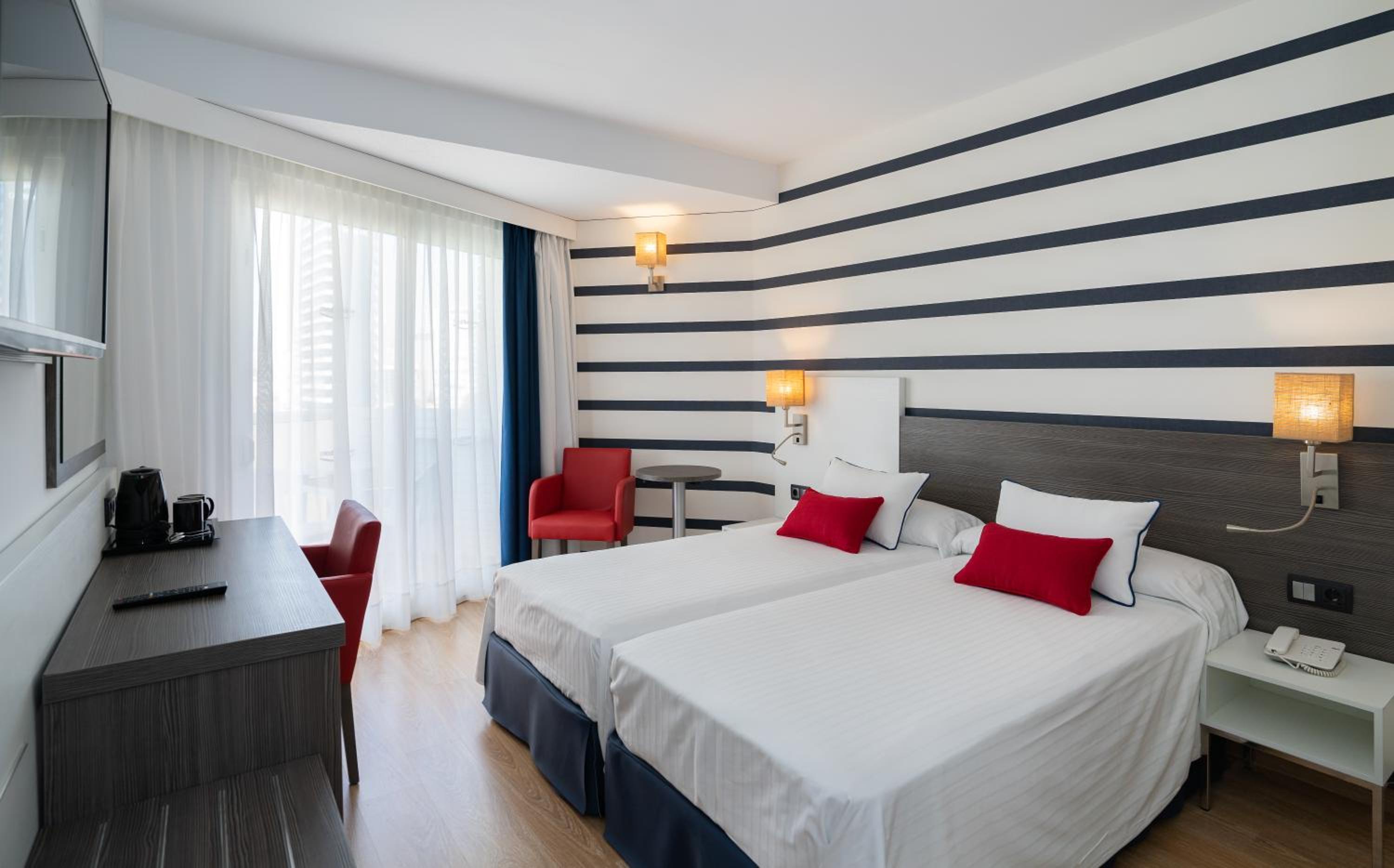 Habitación Doble con Balcón (1 Adulto)