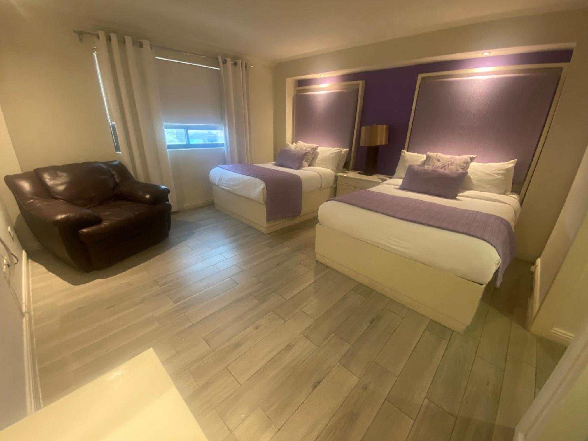 Deluxe Double Room with Two Double Beds photo 1