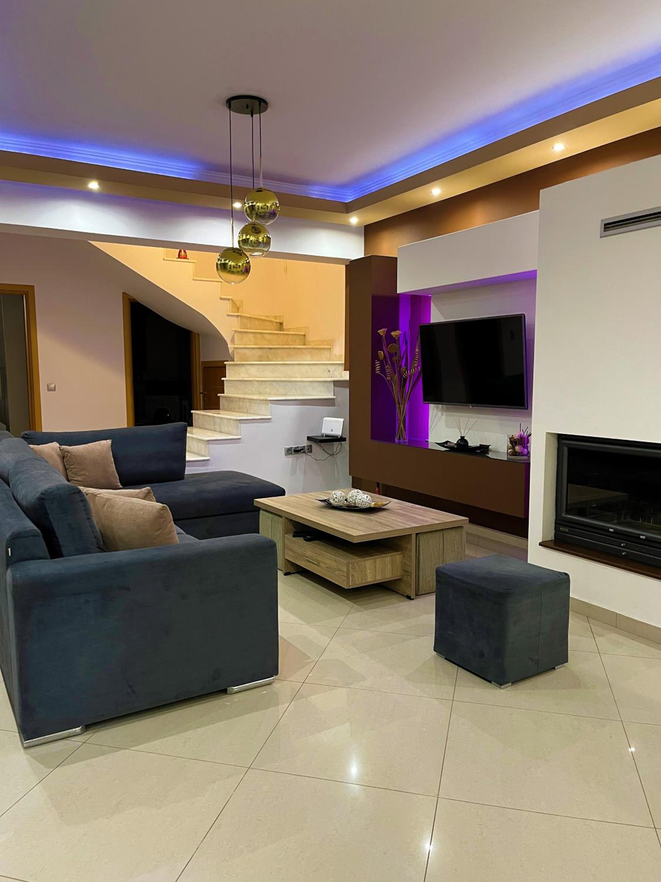 Three-Bedroom Villa photo 3