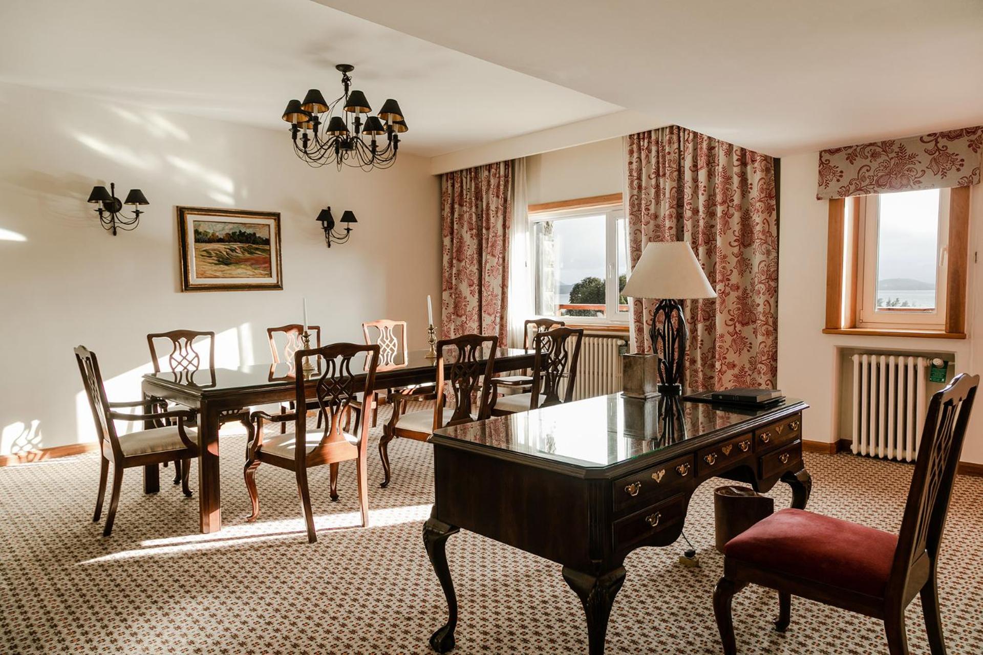Presidential Suite thumbnail 5