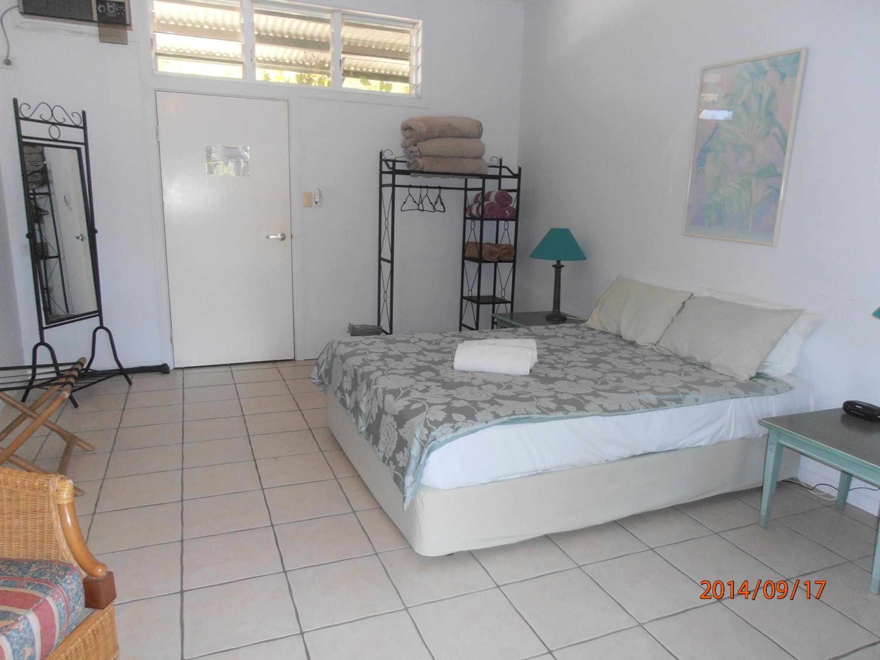 Brolga Room with Pool View and Shared Bathroom Facilities photo 3