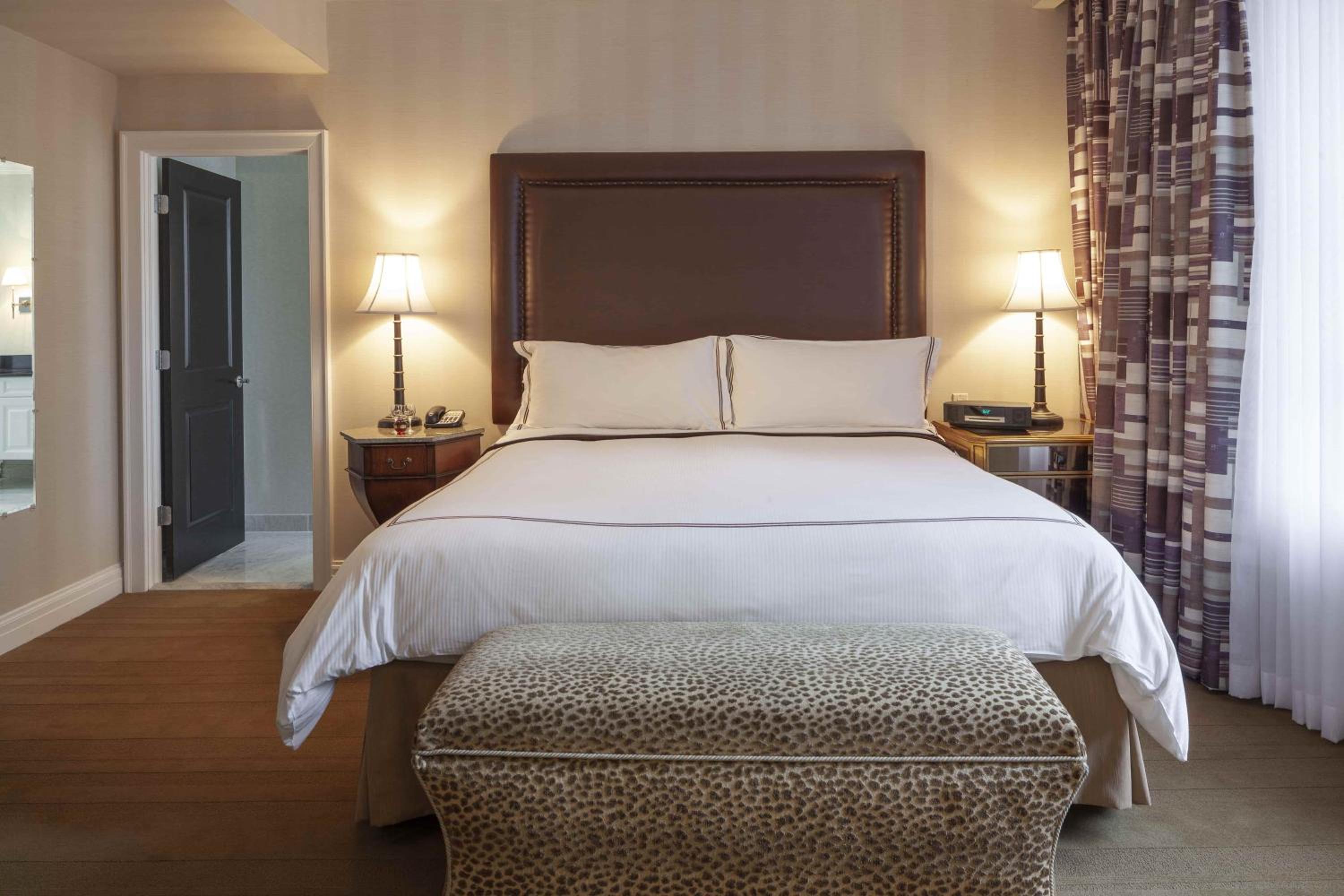 Deluxe King Suite