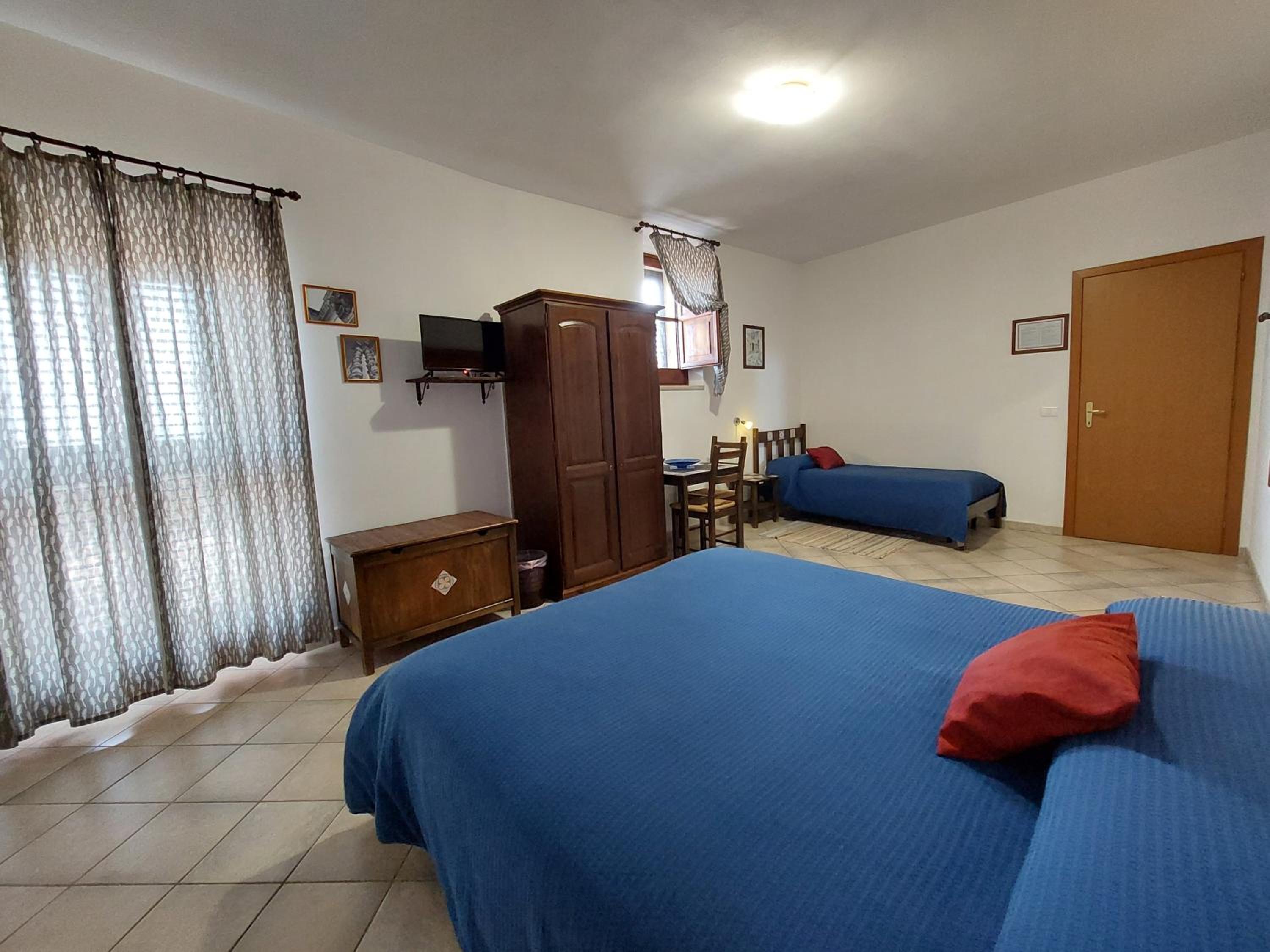 Superior Triple Room photo 3