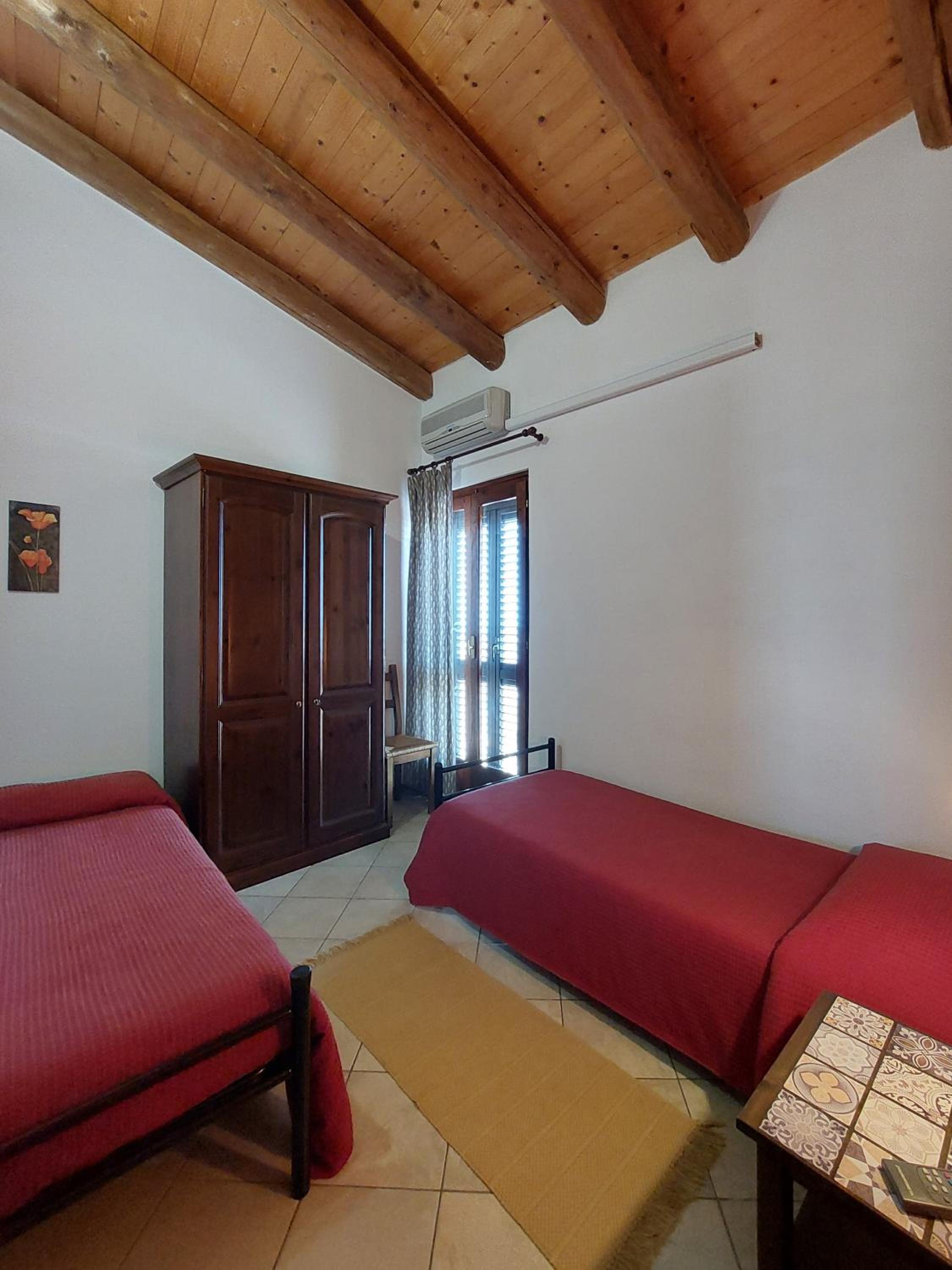 Family Room with Balcony photo 2