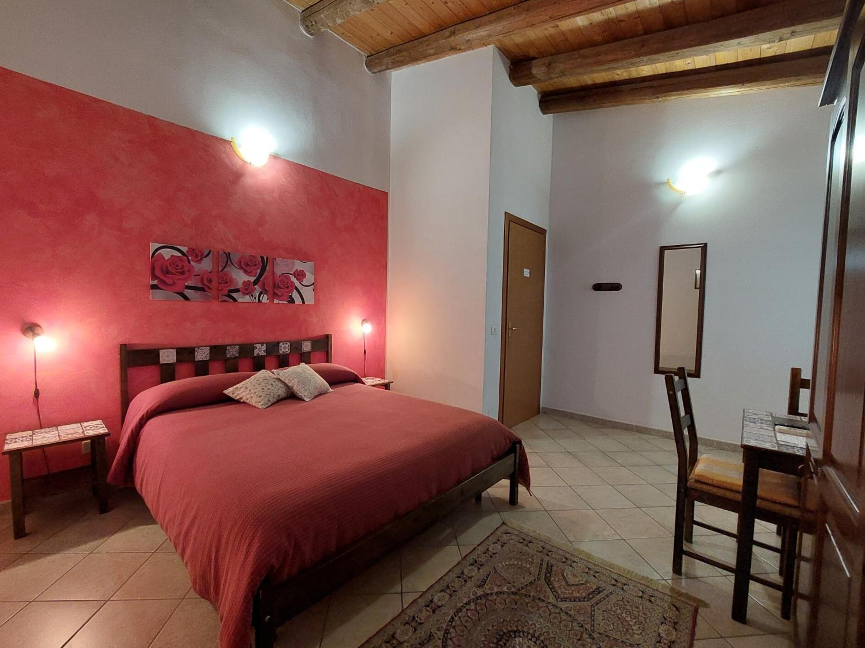 Double Room with Balcony and Sea View - Photo 3