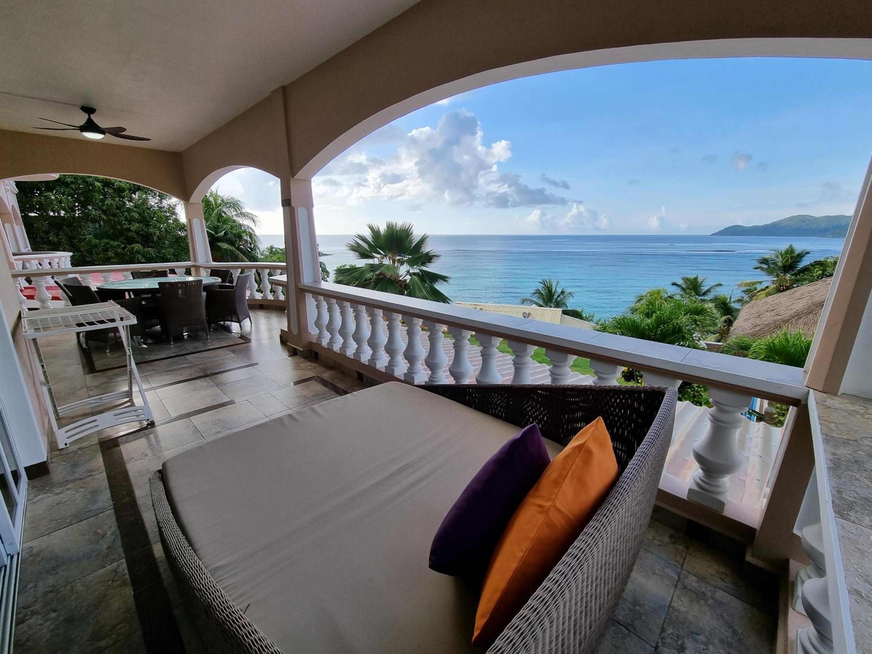 Two-Bedroom Apartment with Sea View photo 1