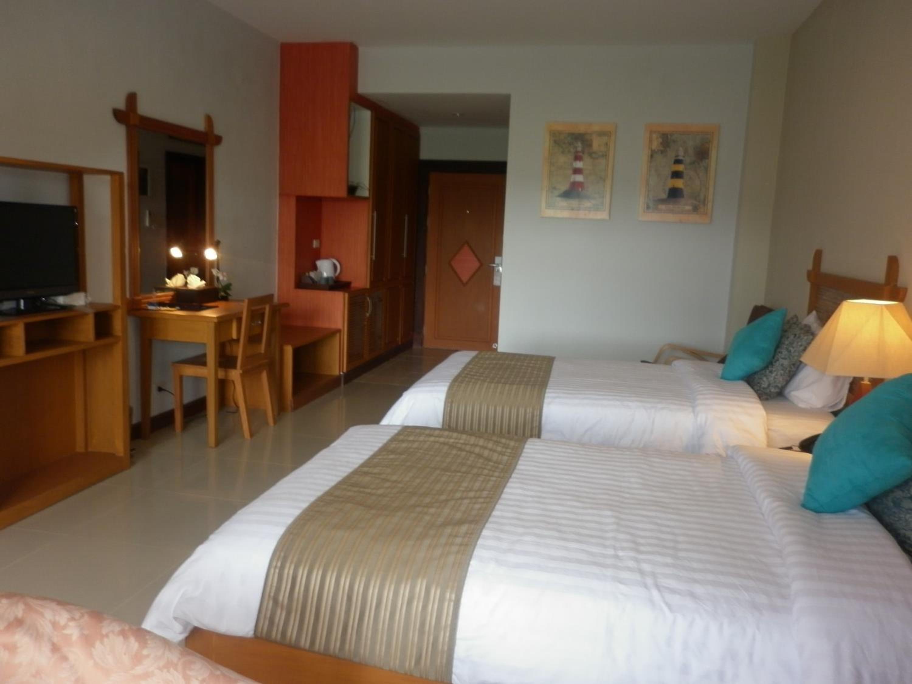 Deluxe Twin Room photo 3