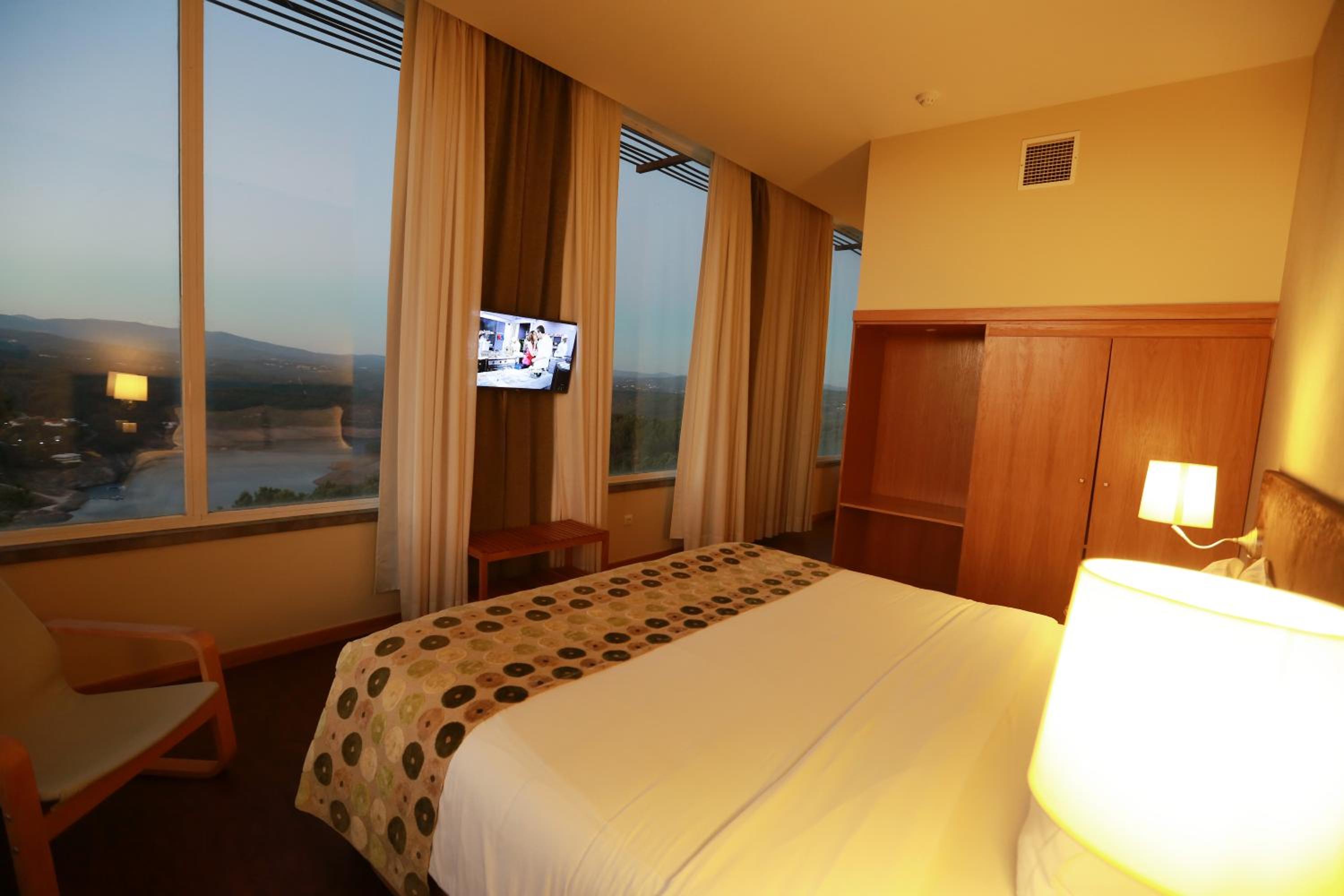 Suite Junior with Panoramic View - Photo 12