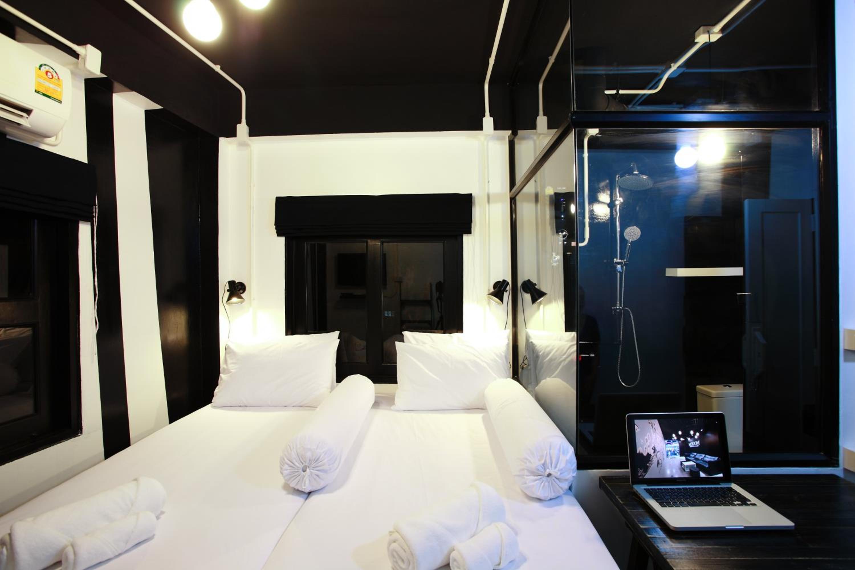 Standard Twin Room photo 2