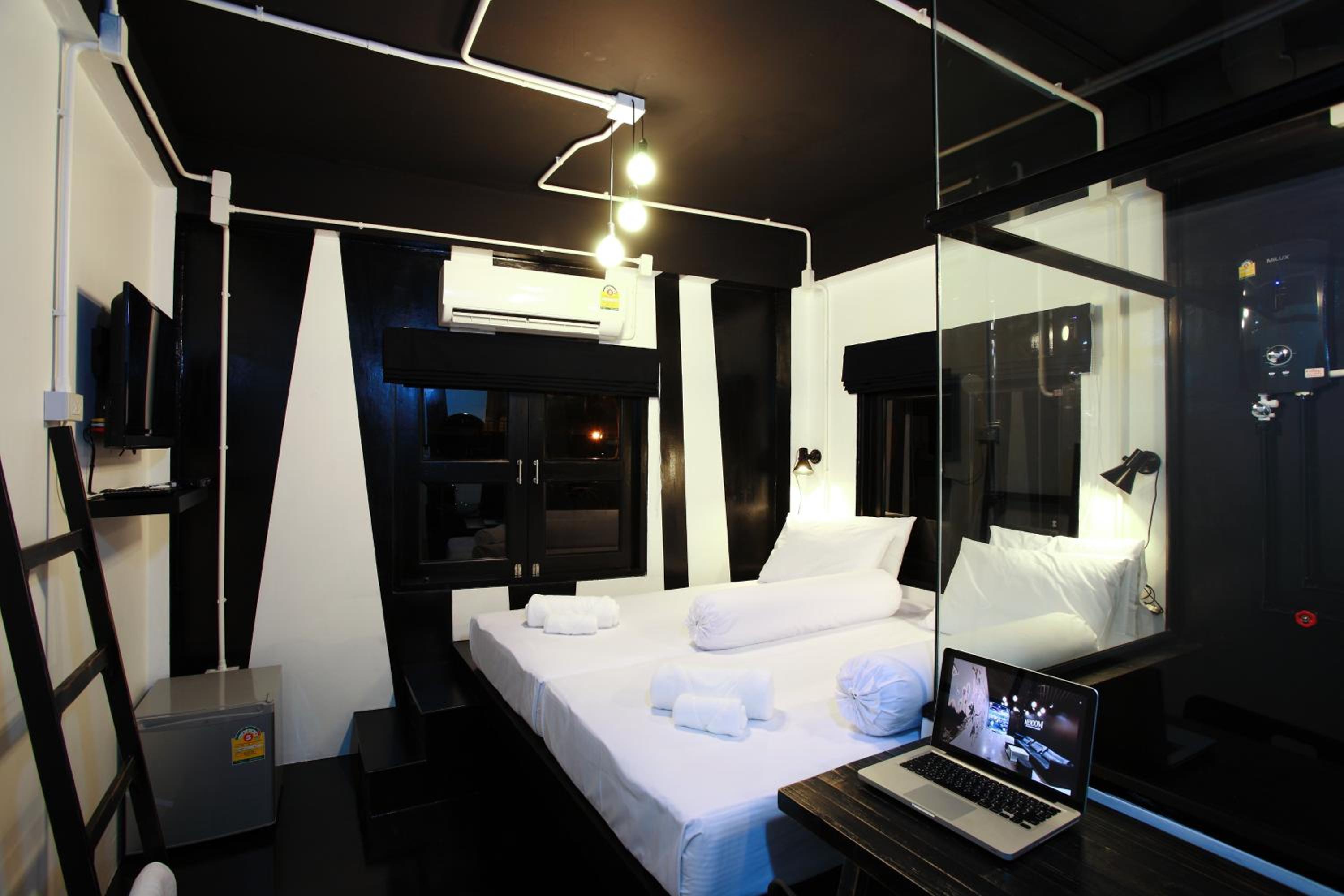 Standard Twin Room photo 3