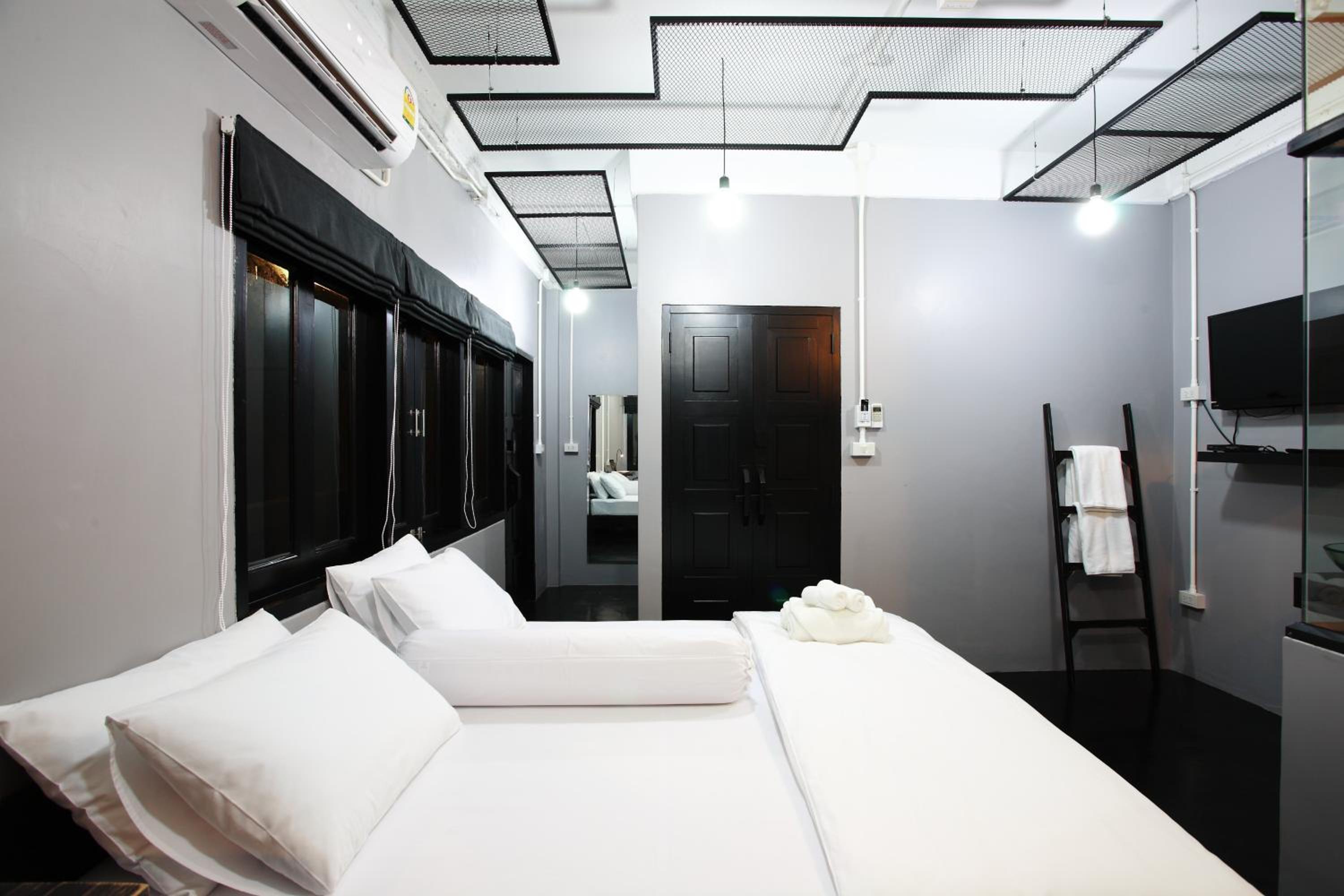 Deluxe King Room photo 3