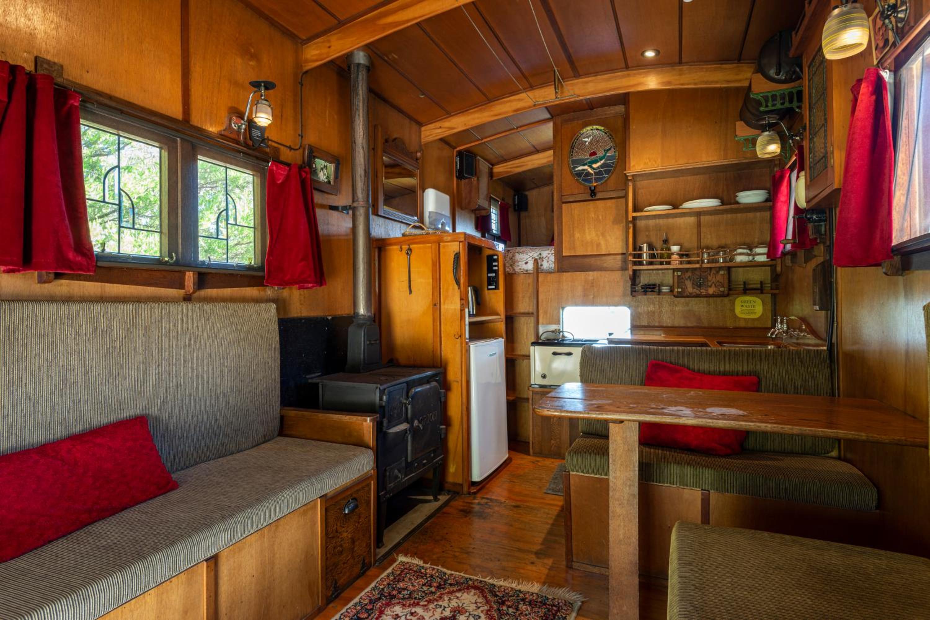 Holiday Home - The Amazing House Truck photo 3