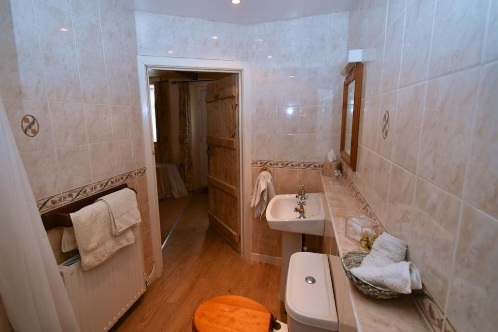 Deluxe Triple Room - Photo 7