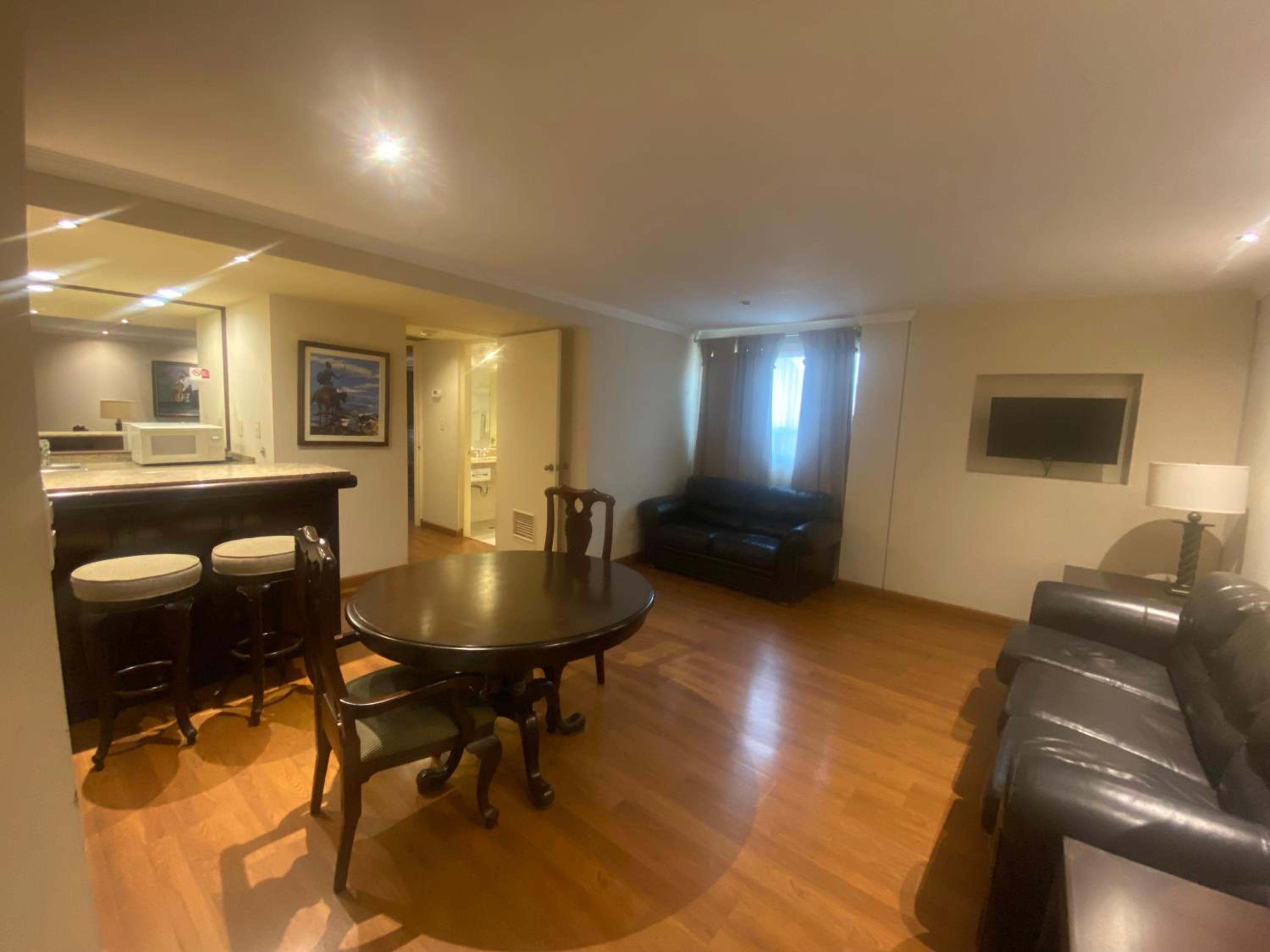 Superior King Suite photo 1