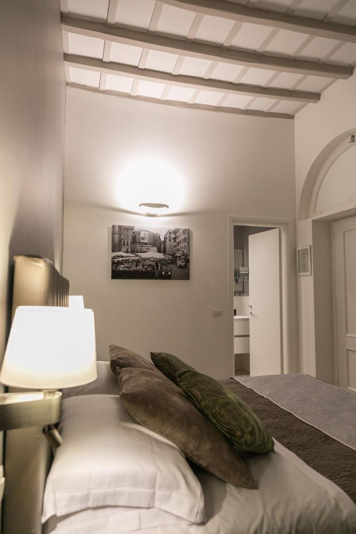 Superior Triple Room-​Via della Frezza photo 3
