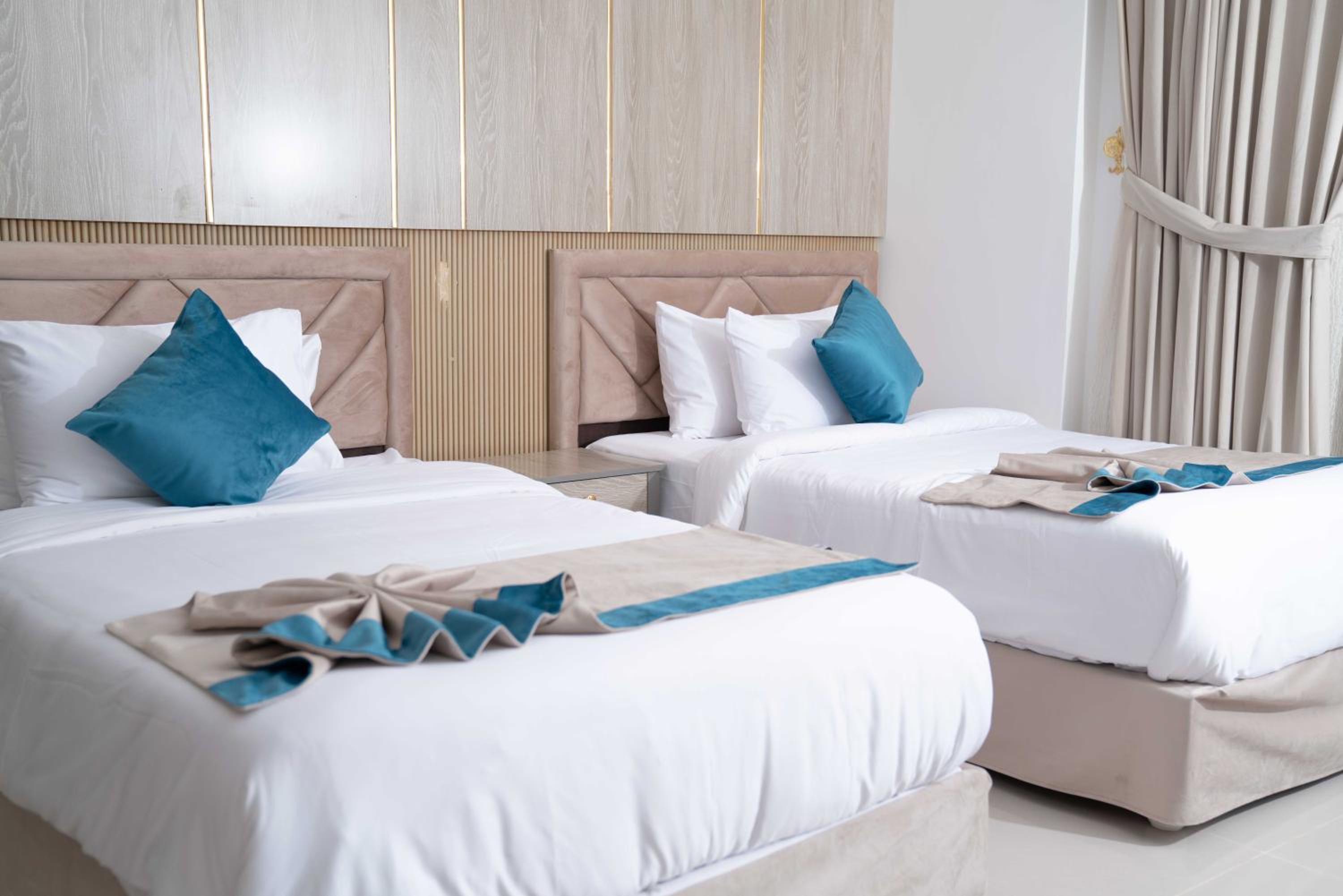 Deluxe Family Suite photo 2