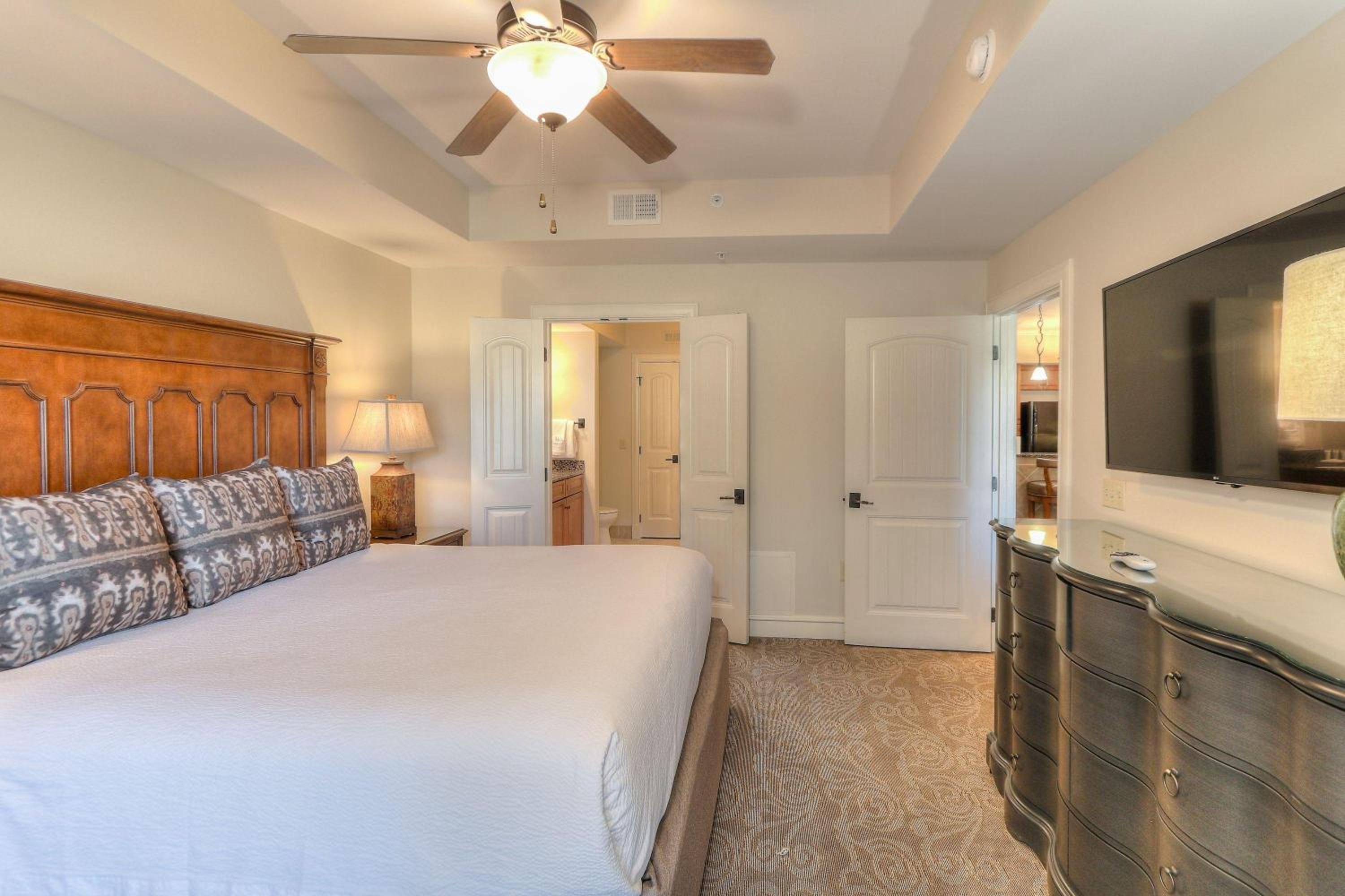 Four Bedroom Condo - Four Kings photo 1