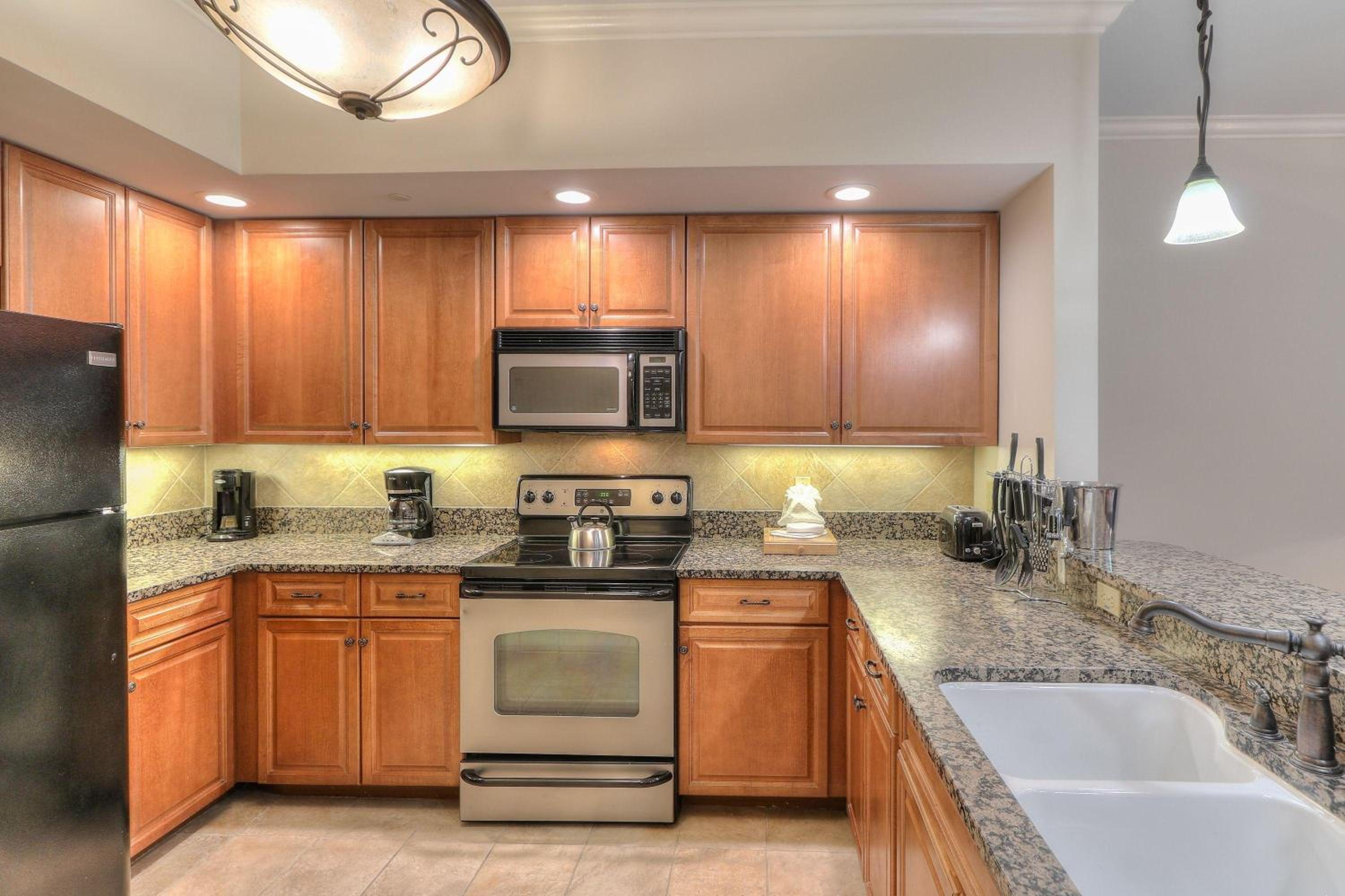 Two Bedroom Condo - One King, Two Twins photo 2