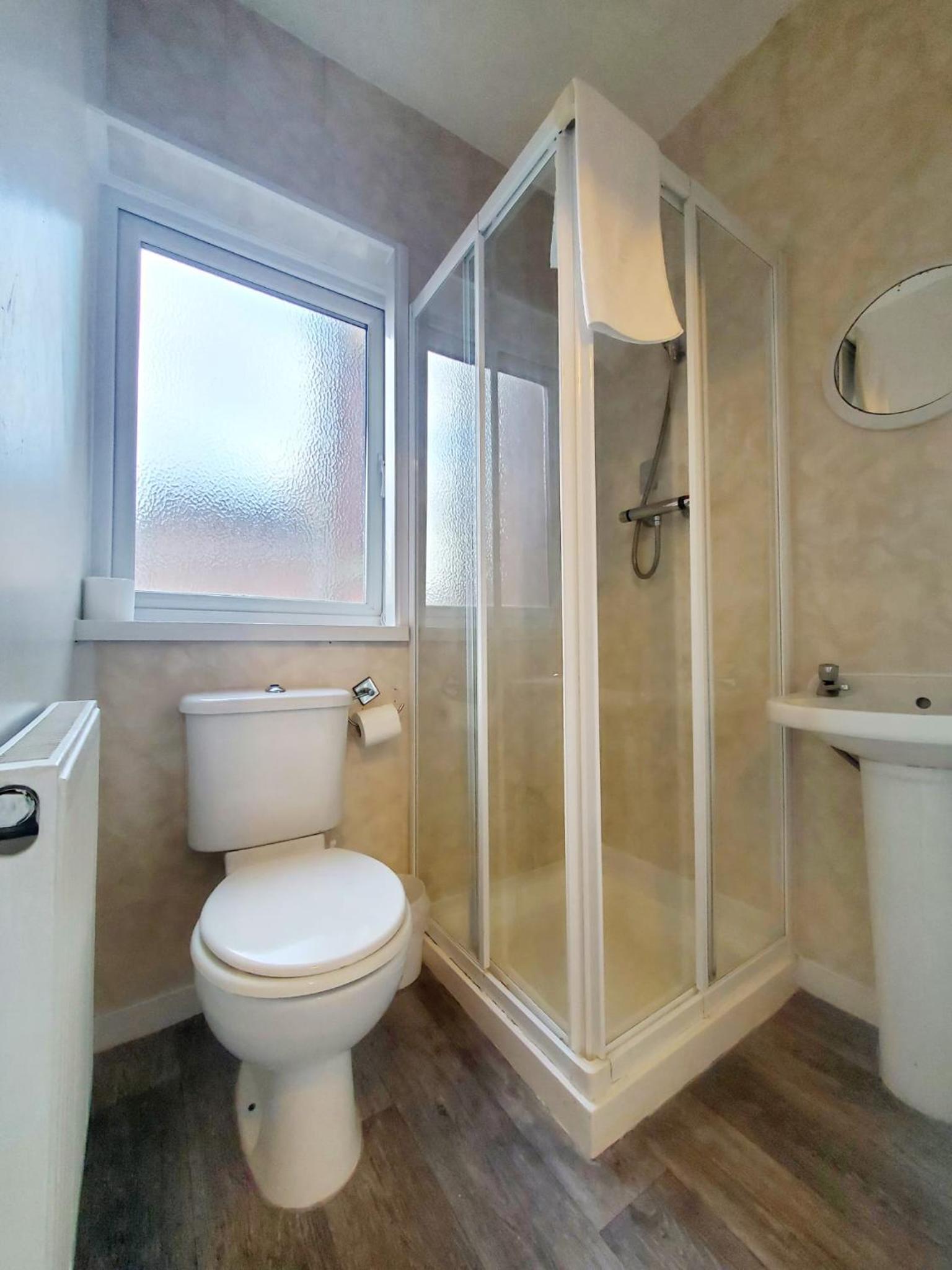 Twin Room - Photo 4