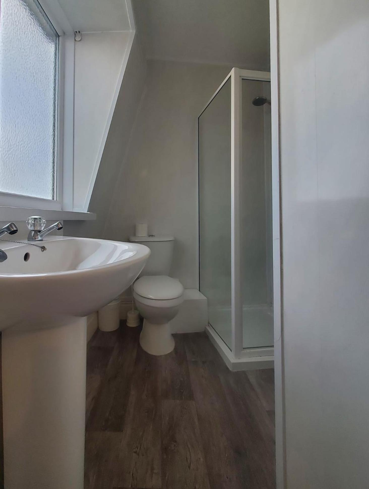 Double Room - Photo 3