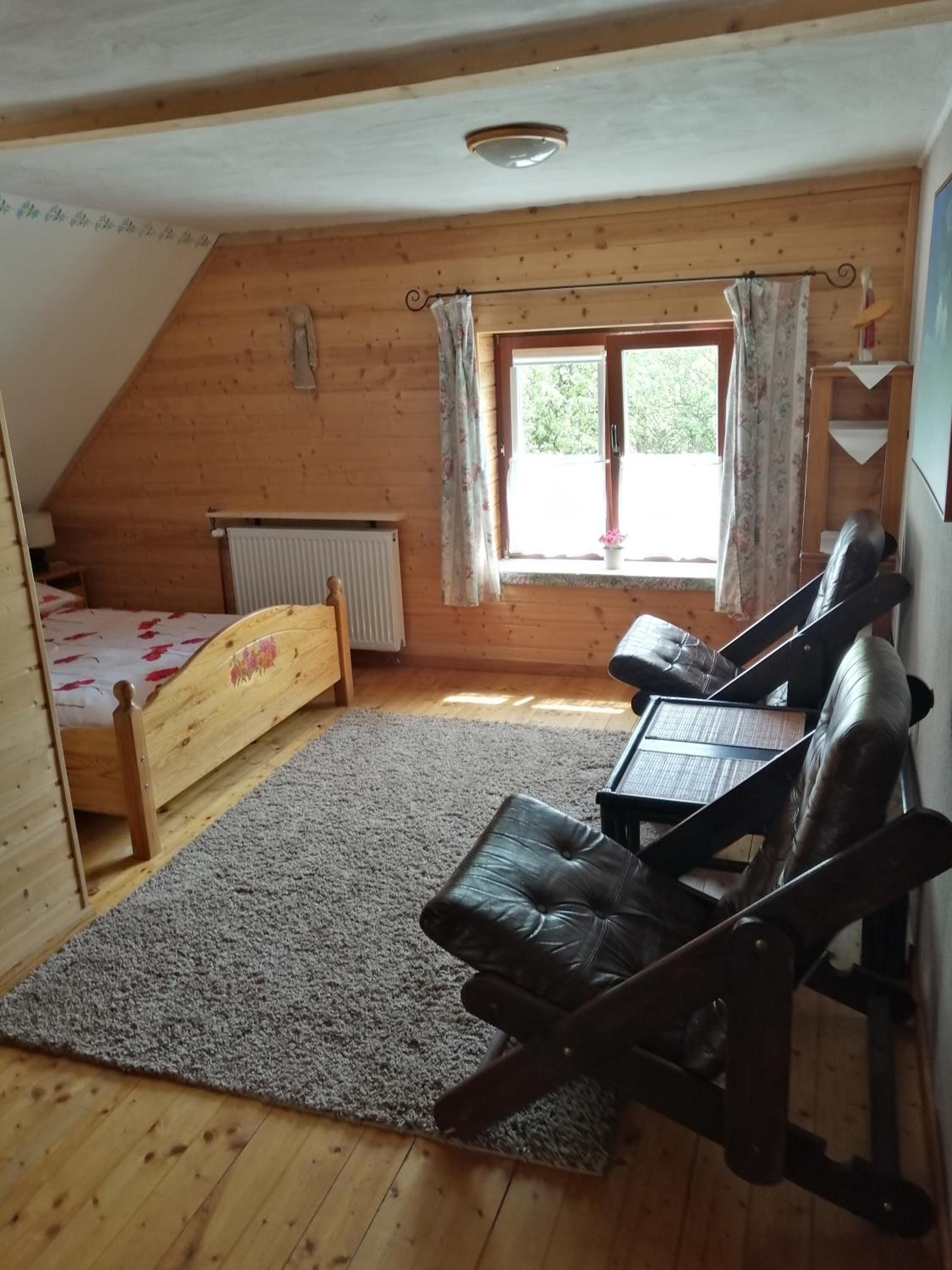 Suite - Photo 1