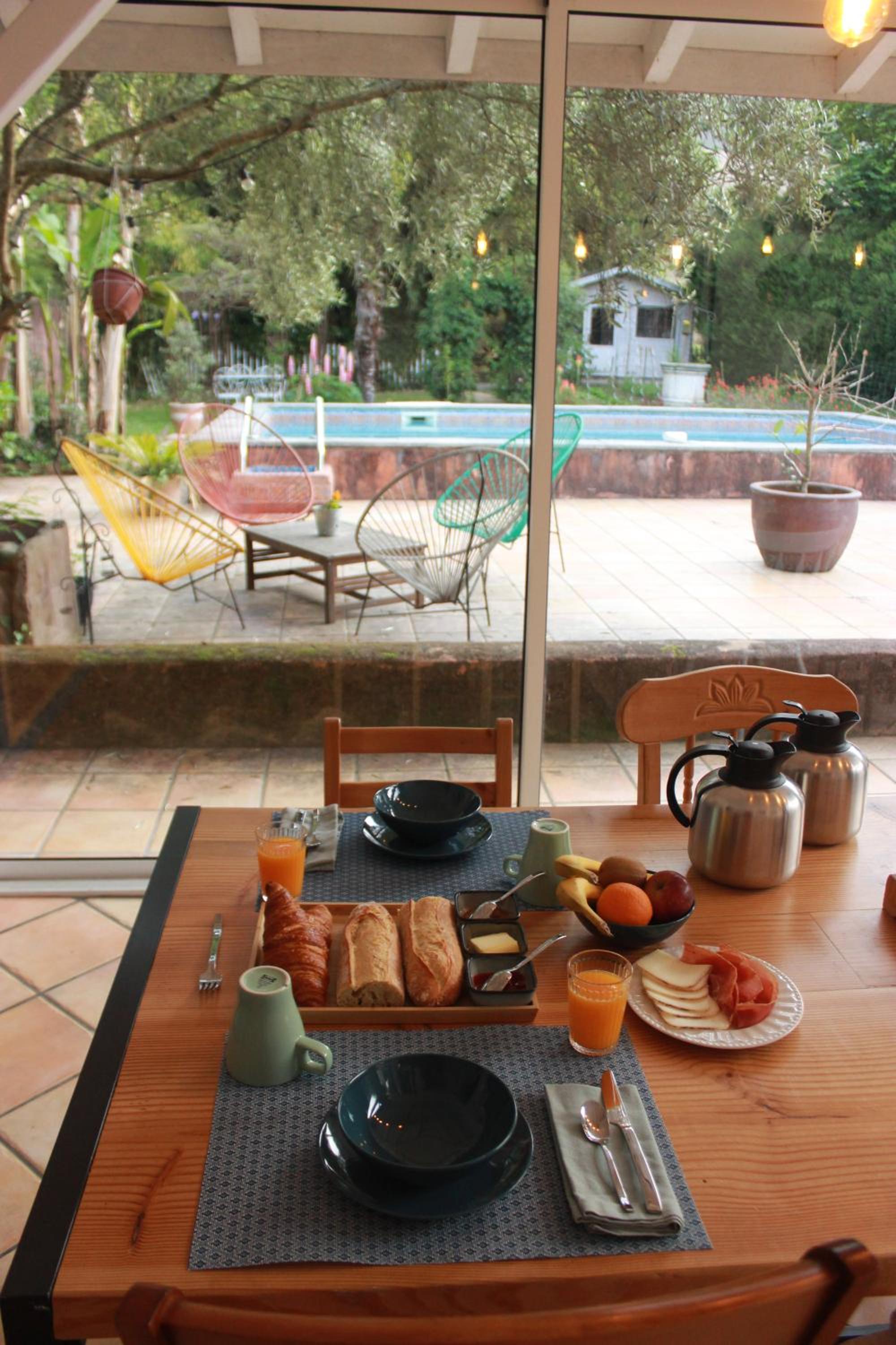Suite with Balcony - Photo 17