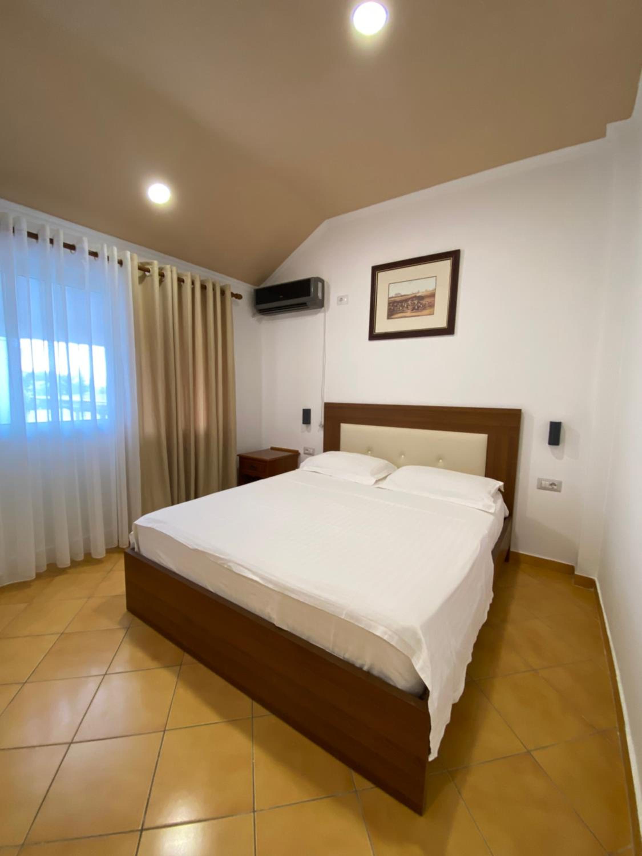 Budget Double Room photo 1