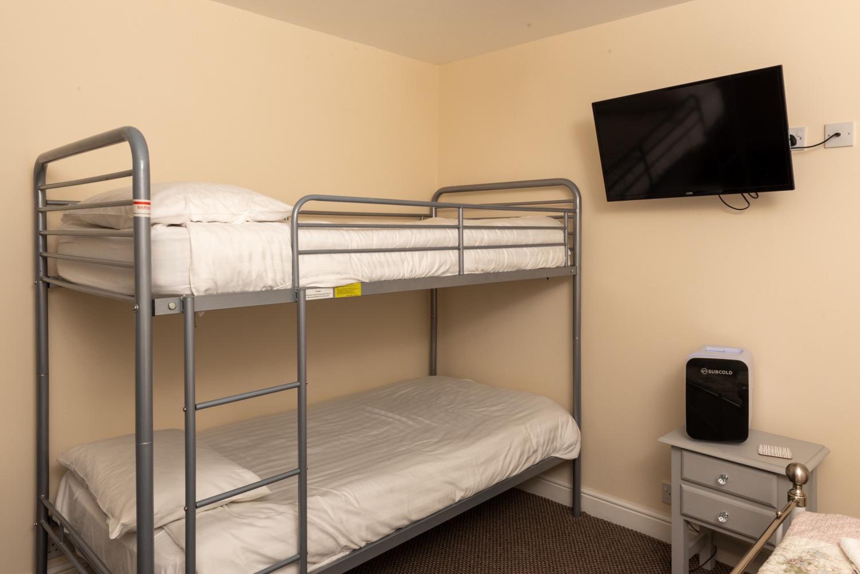 Third Floor Family Room  (2 adults 2 children) photo 2