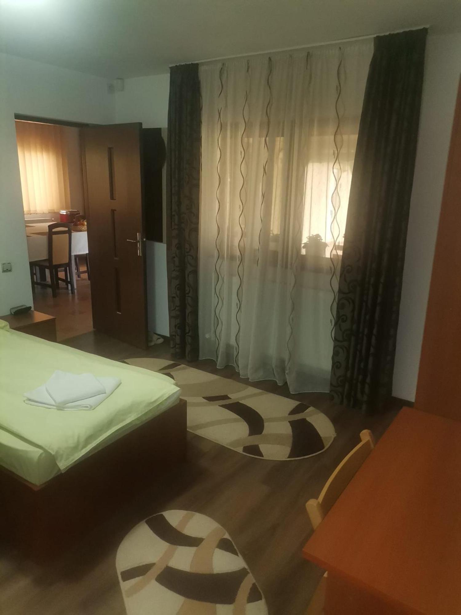 Double Room - Photo 1