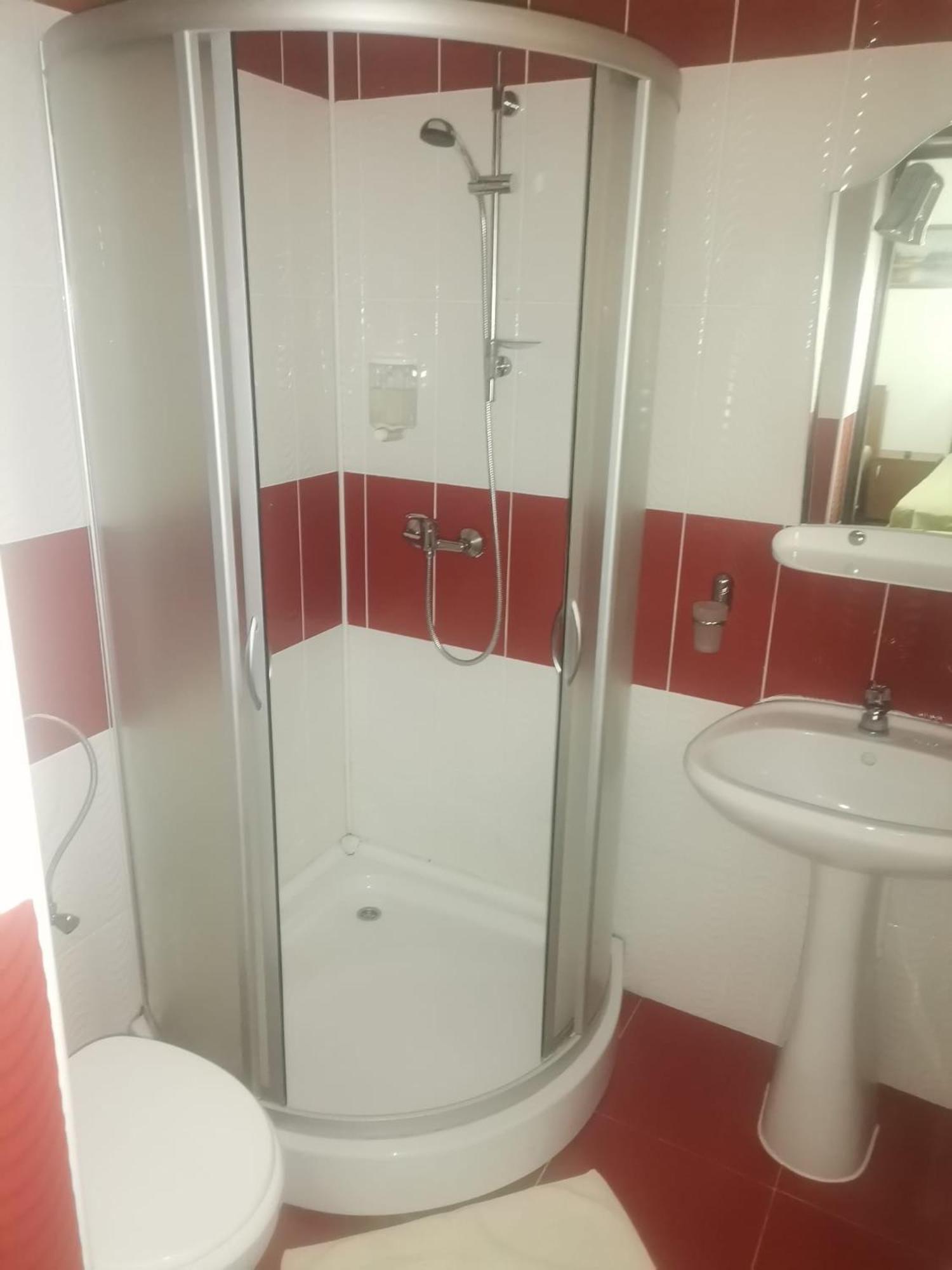 Double Room - Photo 3