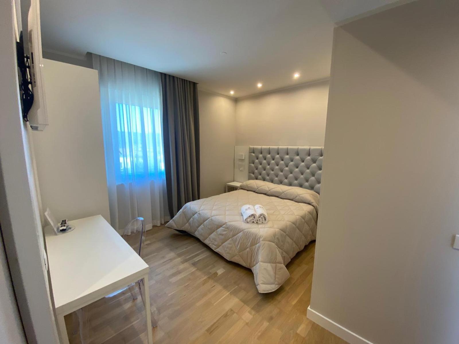 Classic Double or Twin Room - Photo 2