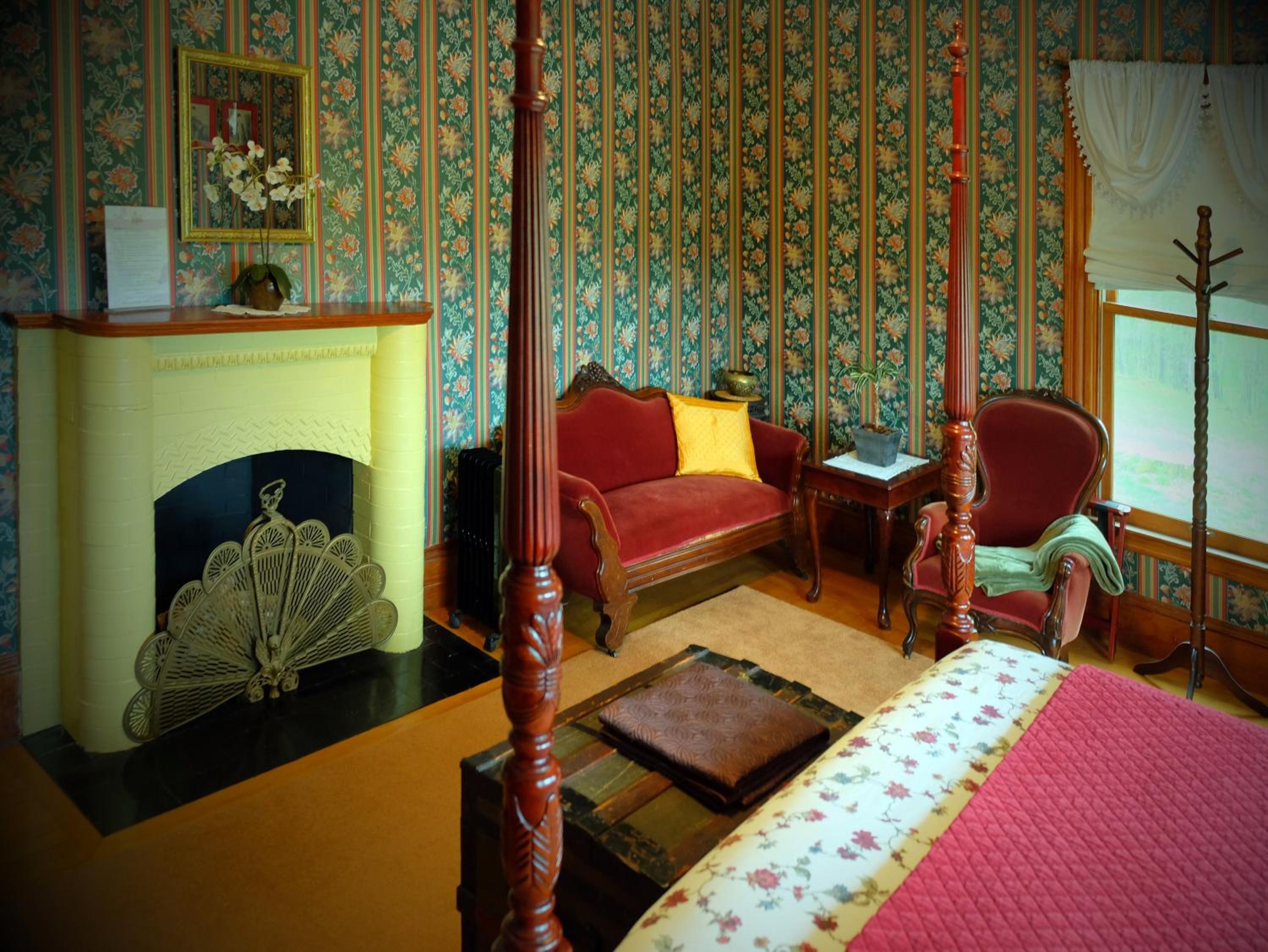 Deluxe Double Room with Bath photo 1