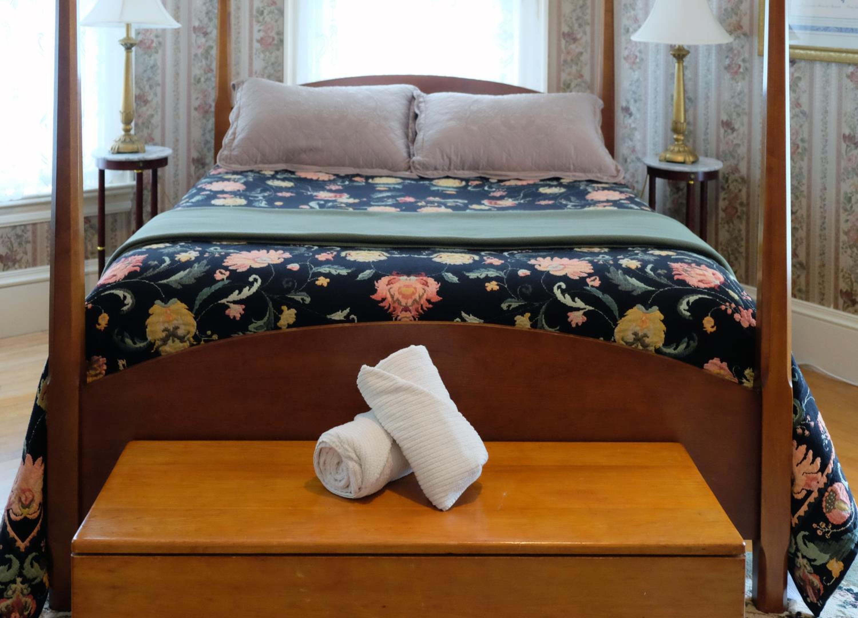 Deluxe Double Room with Bath photo 2